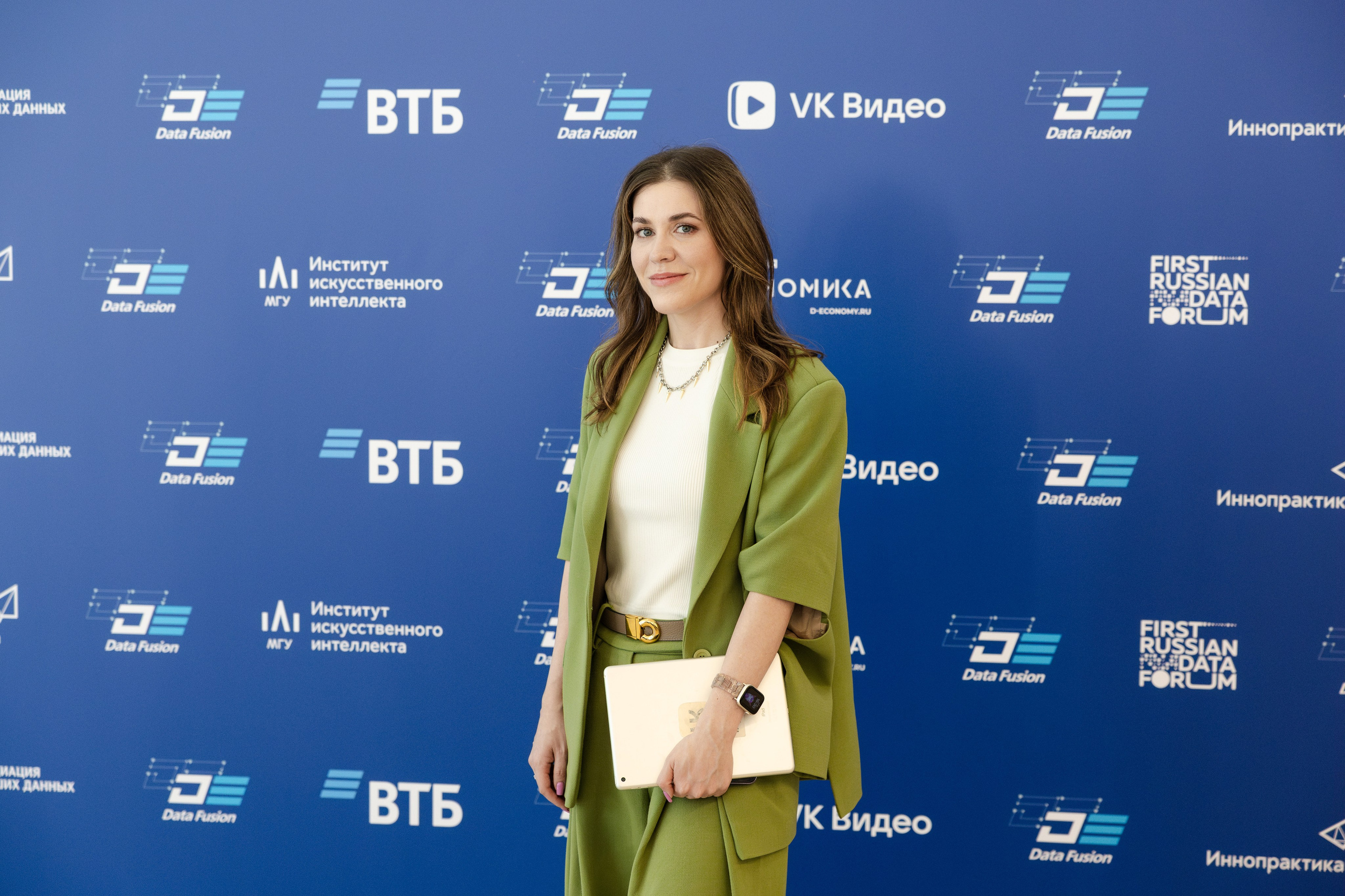 Data Fusion. Свадебный репортажный фотограф в Москве