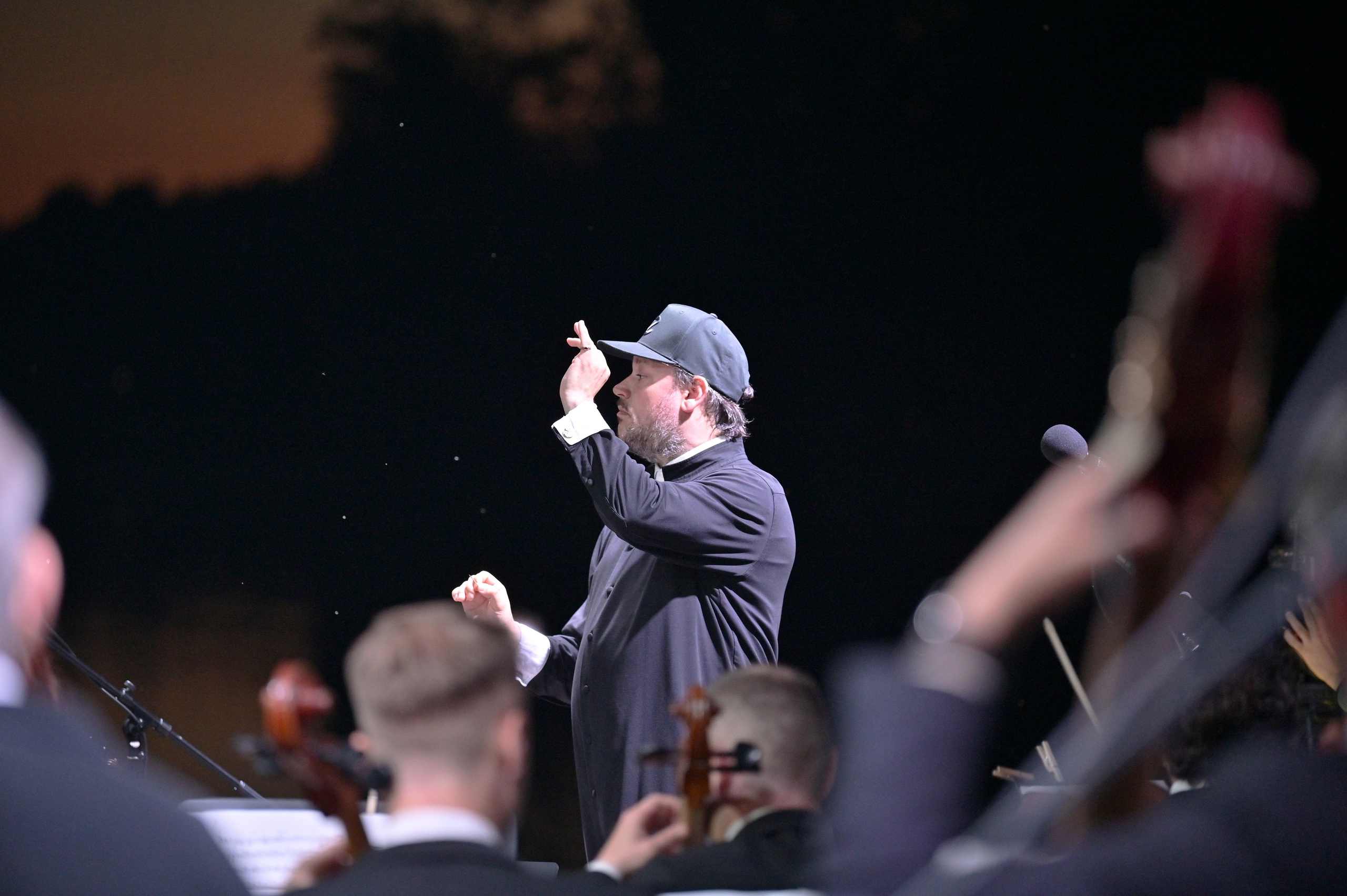 ART | FASHION | PODIUMS |SHOW