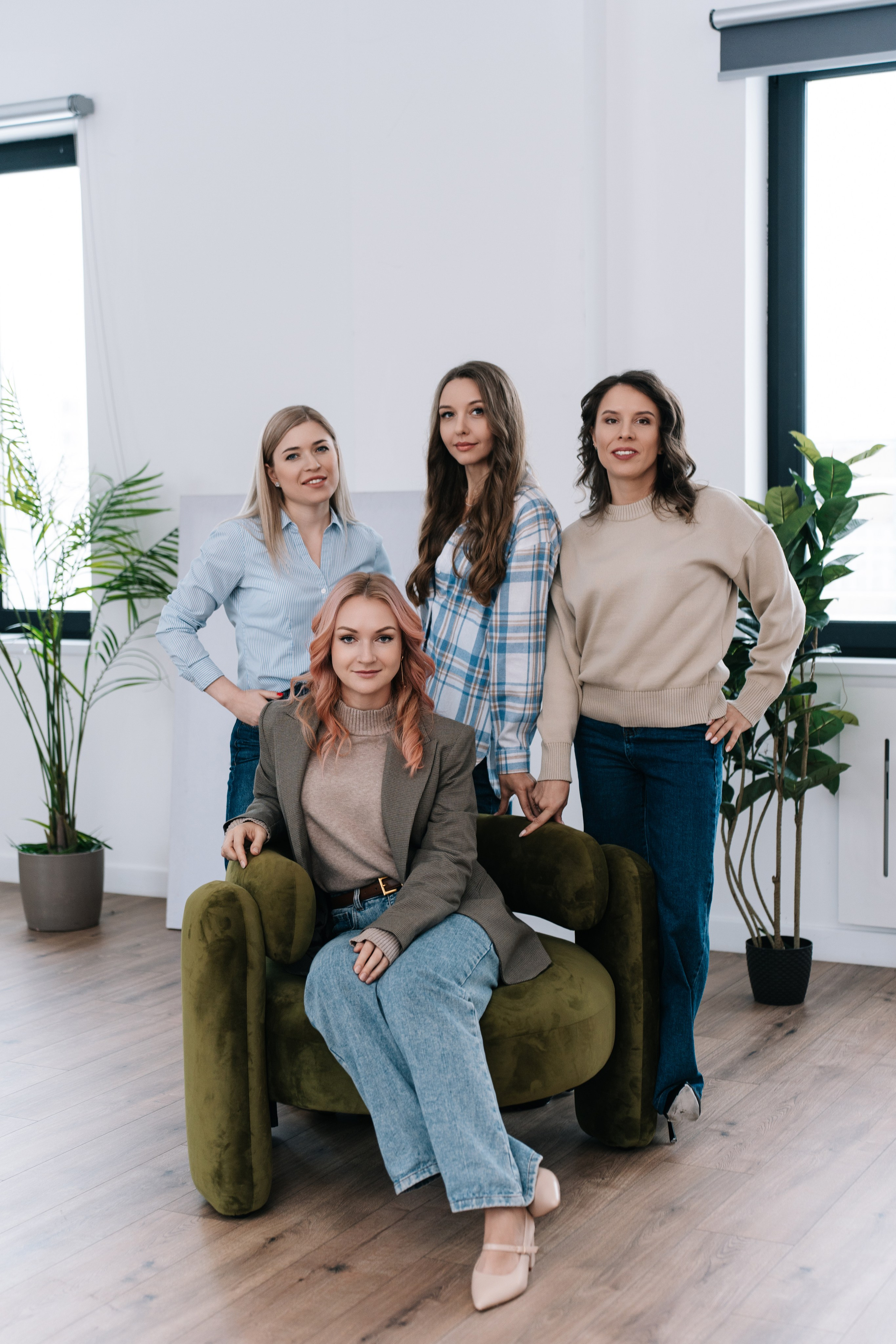 Бизнес фотосессия для сотрудников в фотостудии