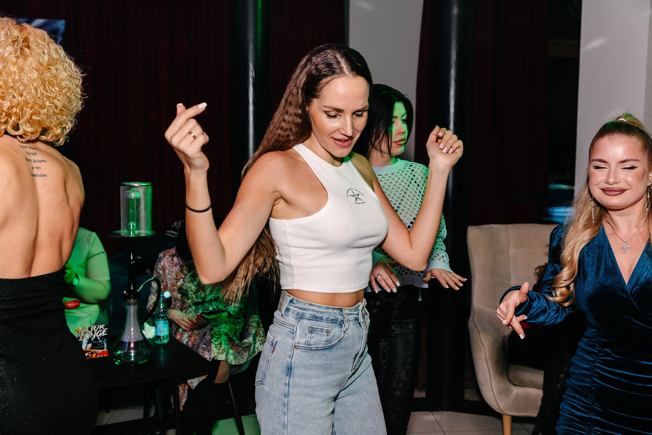 8 марта в лаунж-баре Major 2024. Свадебный, семейный и детский фотограф в Калининграде Елена Кравцова