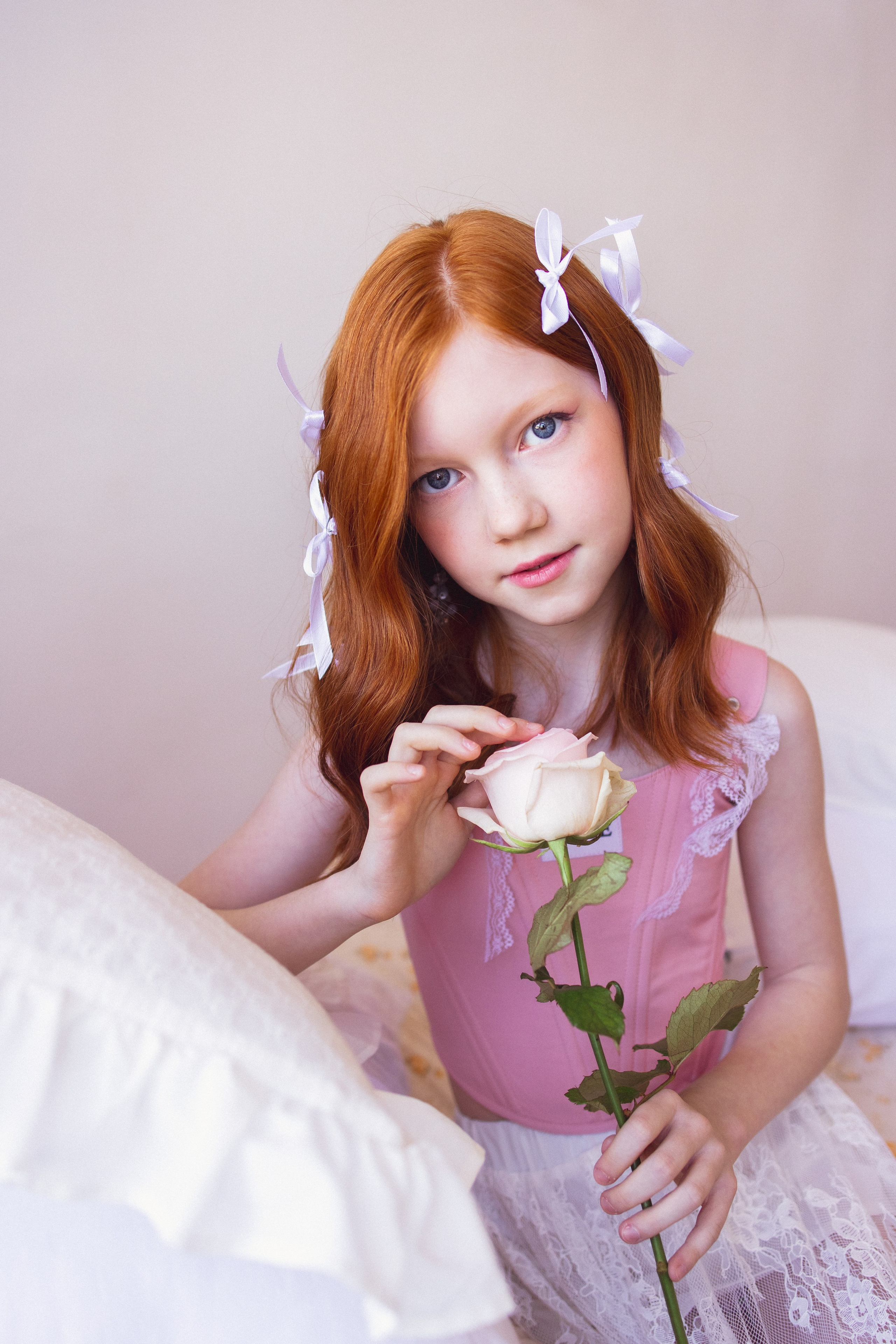Фотосессия с живыми цветами в фотостудии г. Краснодар. Семейный и детский фотограф в Краснодаре Анна Трашкова