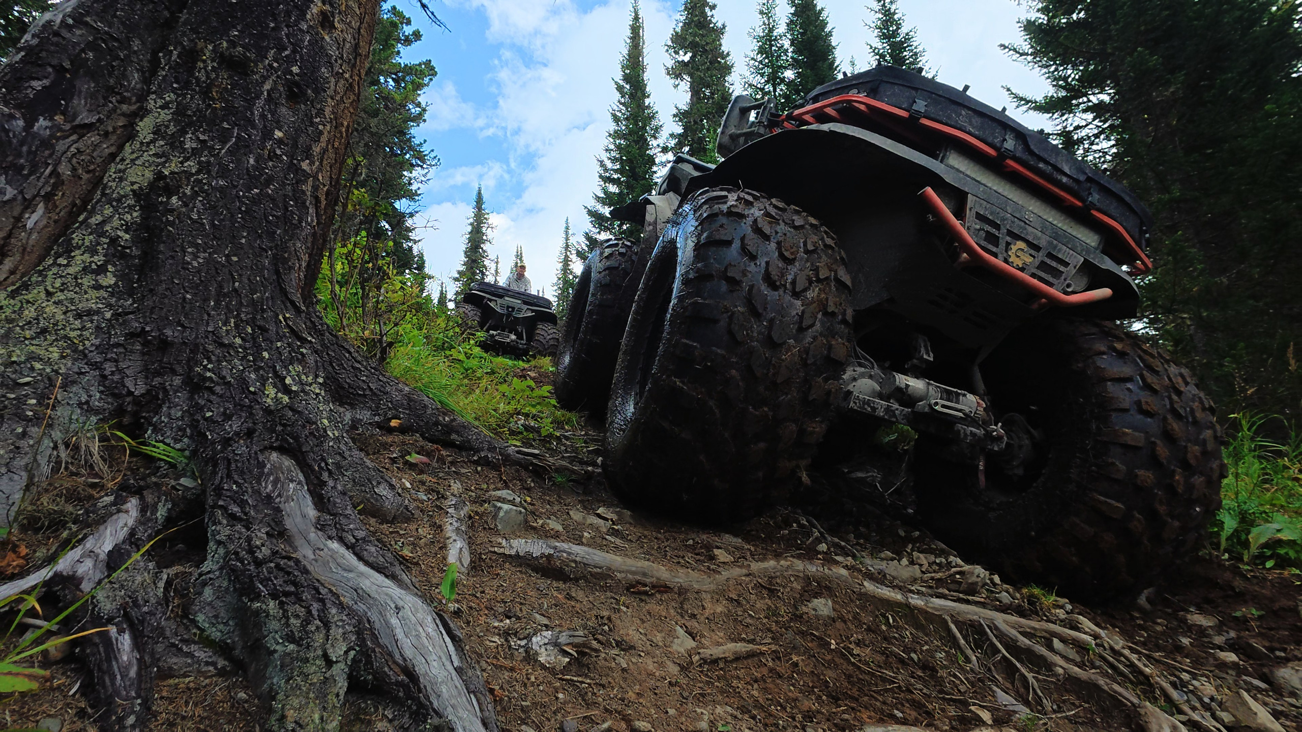 Фото и видеосъемка экстремальных походов на квадроциклах на Алтае