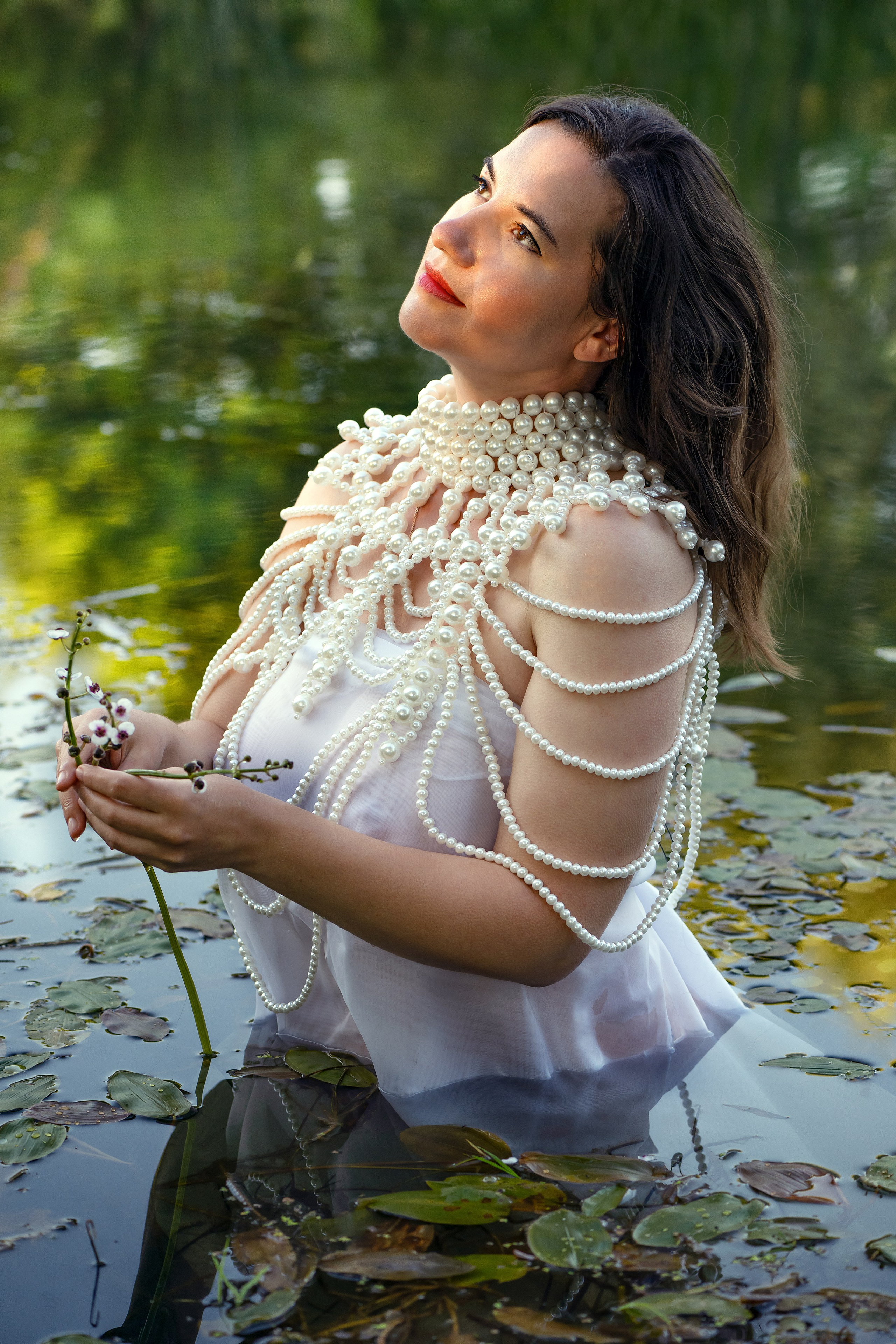 Платье, бусы и вода...... Главная