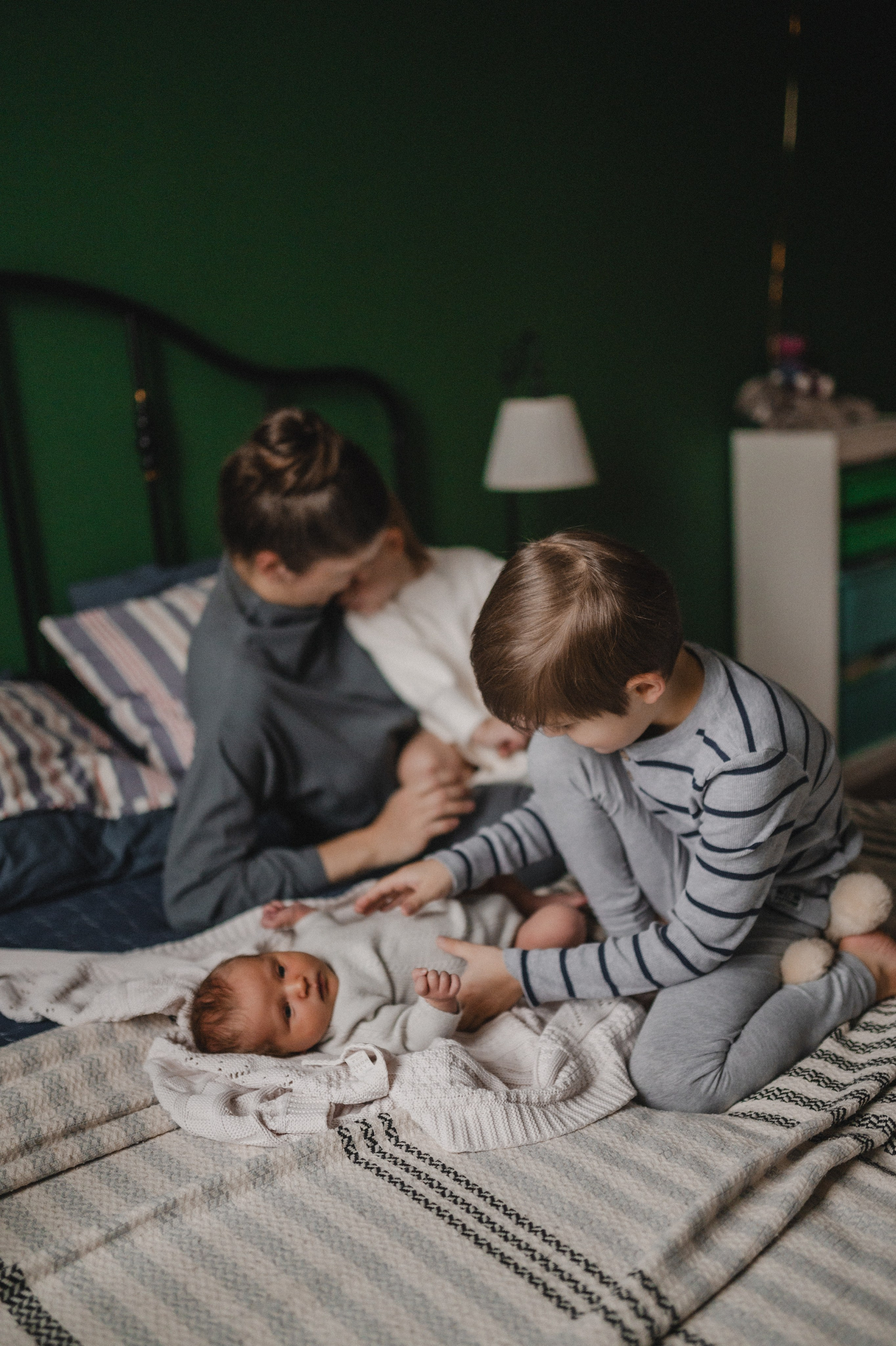 Дима, Нелли, Марк, Нина и Кира дома. Семейный и свадебный lifestyle-фотограф в Москве Мария Петрова