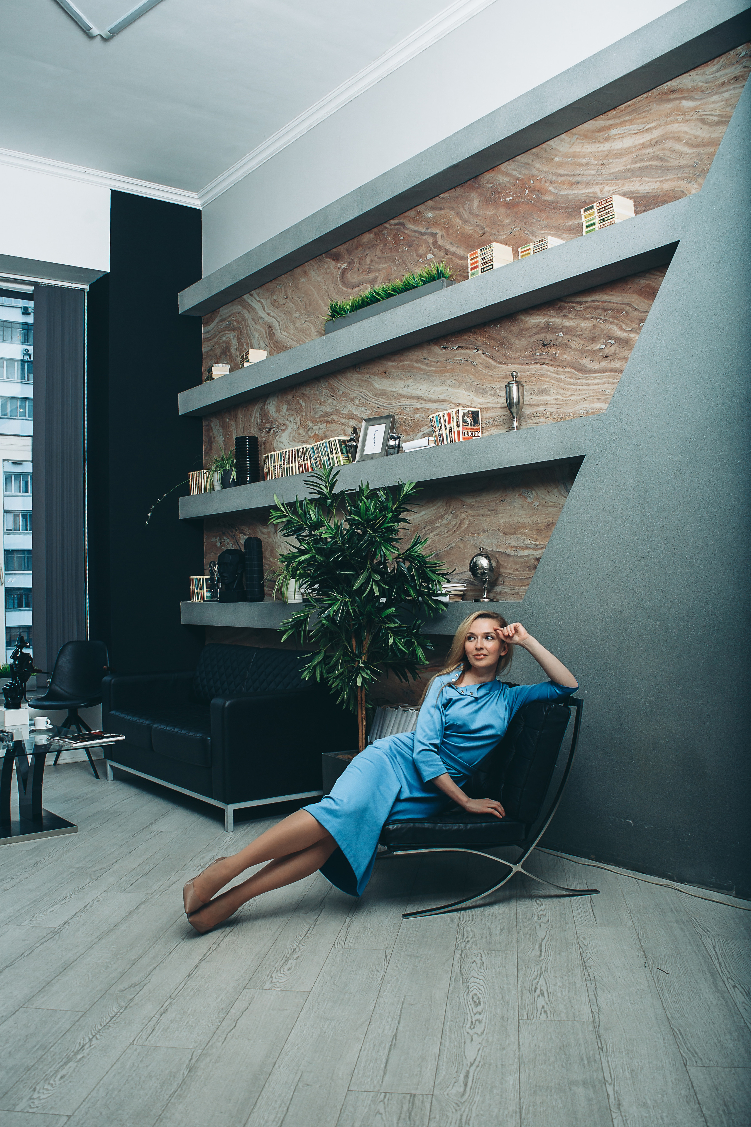 фотосессия в студии, фотограф, Москва, Катерина Сысуева, Рина Сысуева, Екатерина Сысуева, женский фотограф, Москва, фотографы женского портрета, лучшие женские фотографы, позы для фотосессии для девушек, фотосессия девушки, фотосессия для женщины, фотосессия для психотерапевта, Фотосессия Лоры, фотосессия астролога-психотерапевта, фотосессия для эксперта, контент для соцсетей, бренд-фотограф Москва.