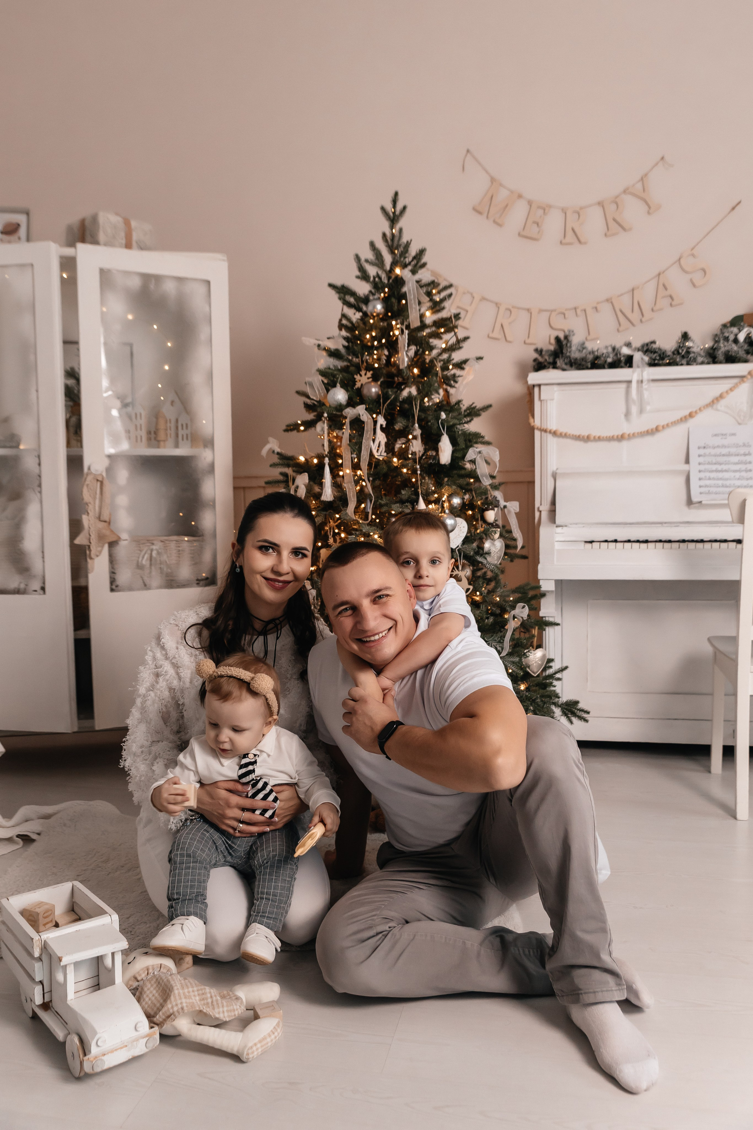 Кристина, Павел, Святослав, Елисей. Семейный фотограф Минск Усова Ольга