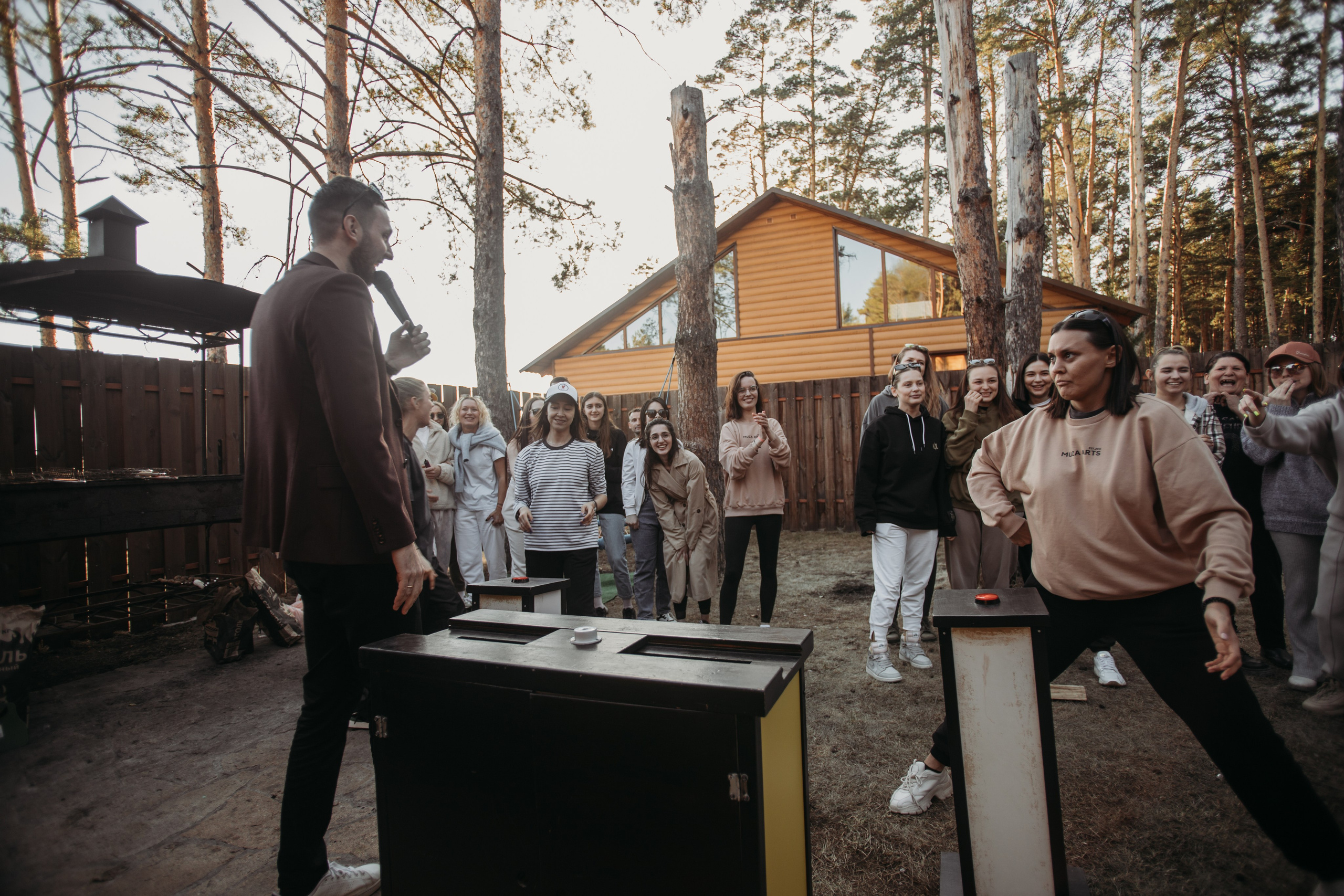 Корпоратив Muza_Arts. Венера Гайн. Репортажный фотограф  Тюмень. Обучение фотографии с 0