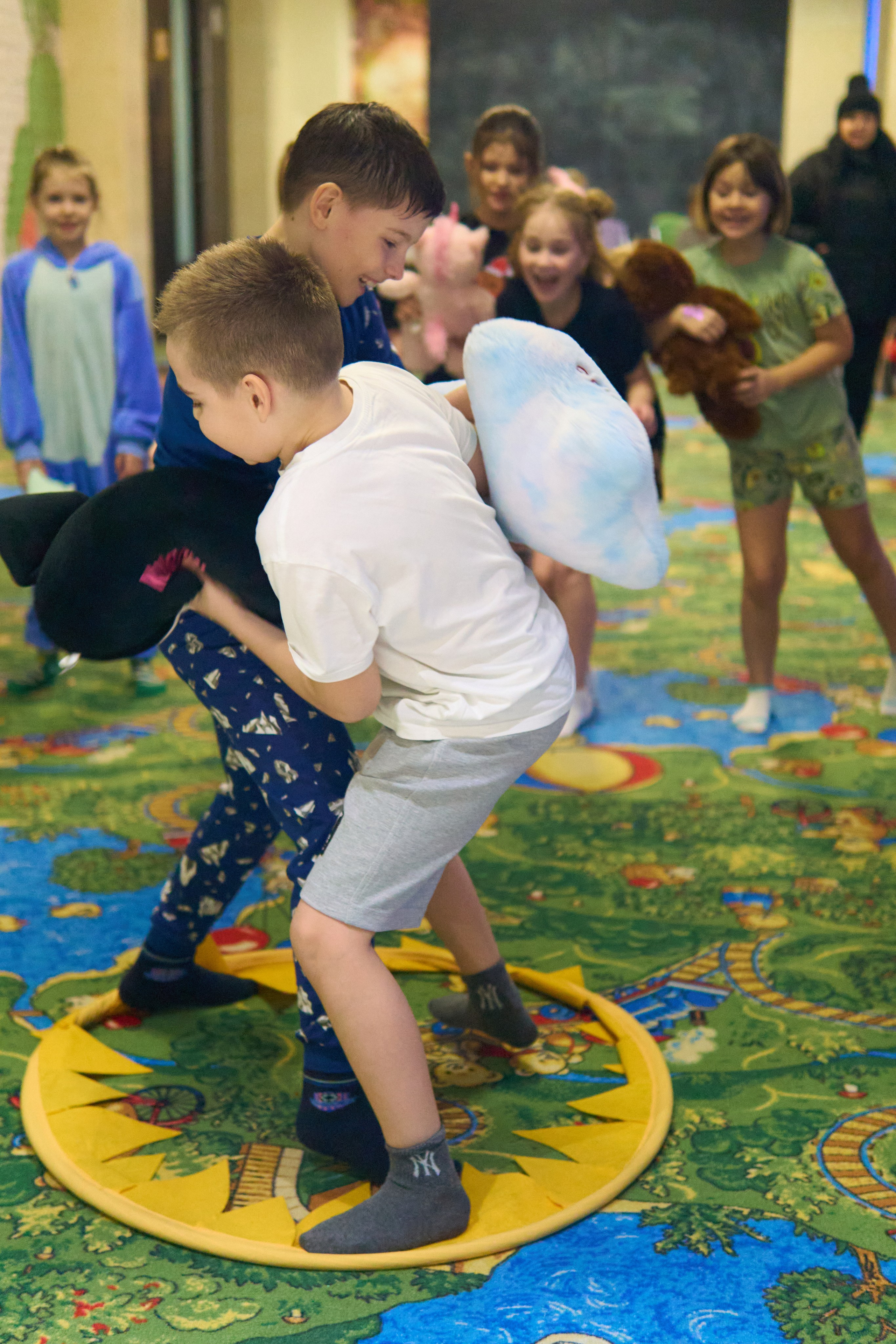 Пижамная вечеринка. Евгений Кудинов | Фотограф в Холмске