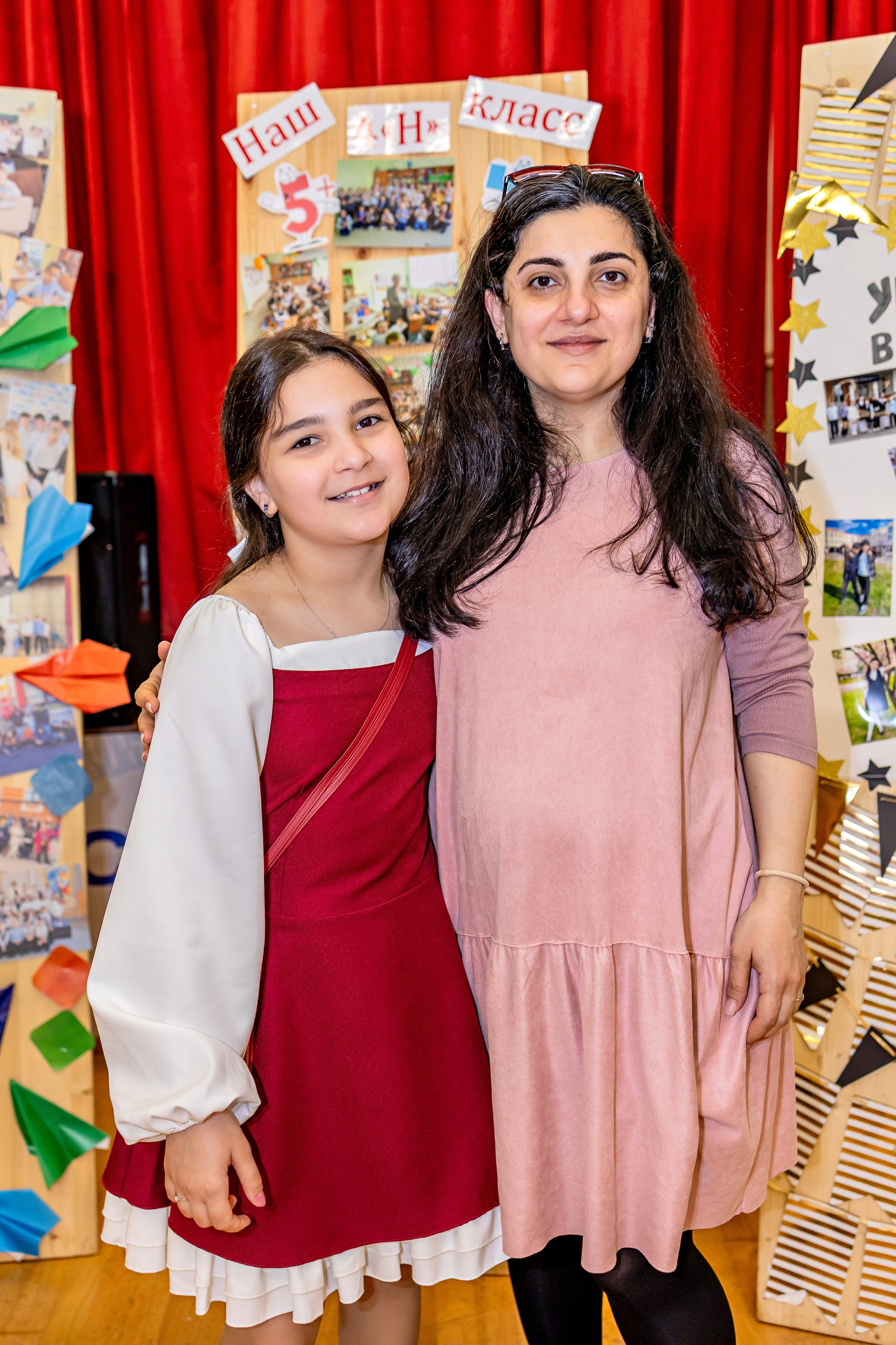 Выпускной праздник в начальной школе. Фотограф и видеограф Москва. Свадебный фотограф, видеограф. Выпускные альбомы. Оживающие альбомы