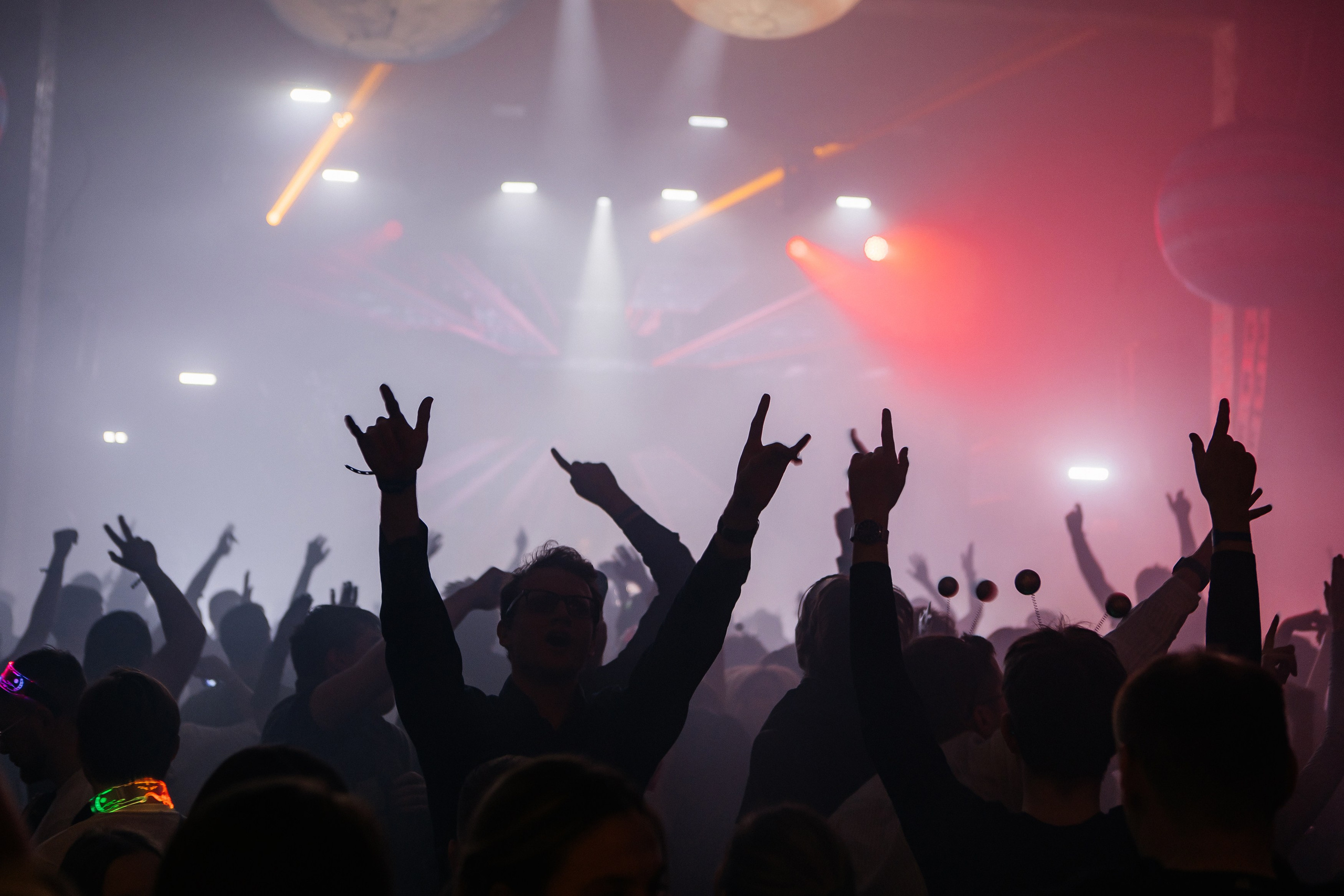 Loft Holl 2500 человек. Фотограф в Москве Дмитрий Жарков