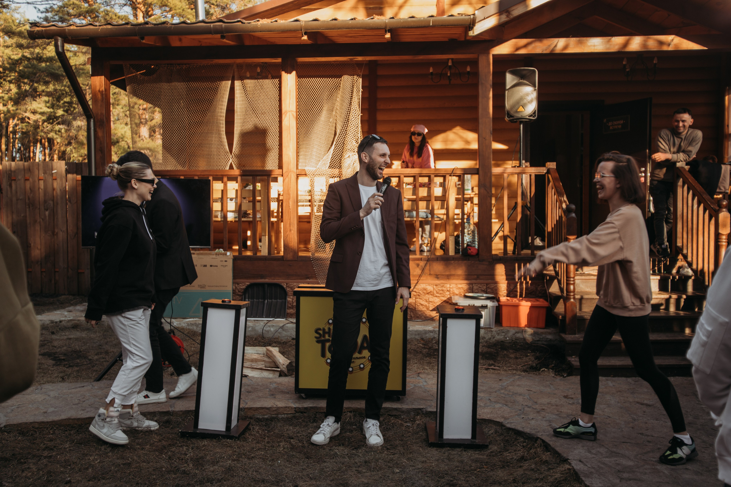 Корпоратив Muza_Arts. Венера Гайн. Репортажный фотограф  Тюмень. Обучение фотографии с 0