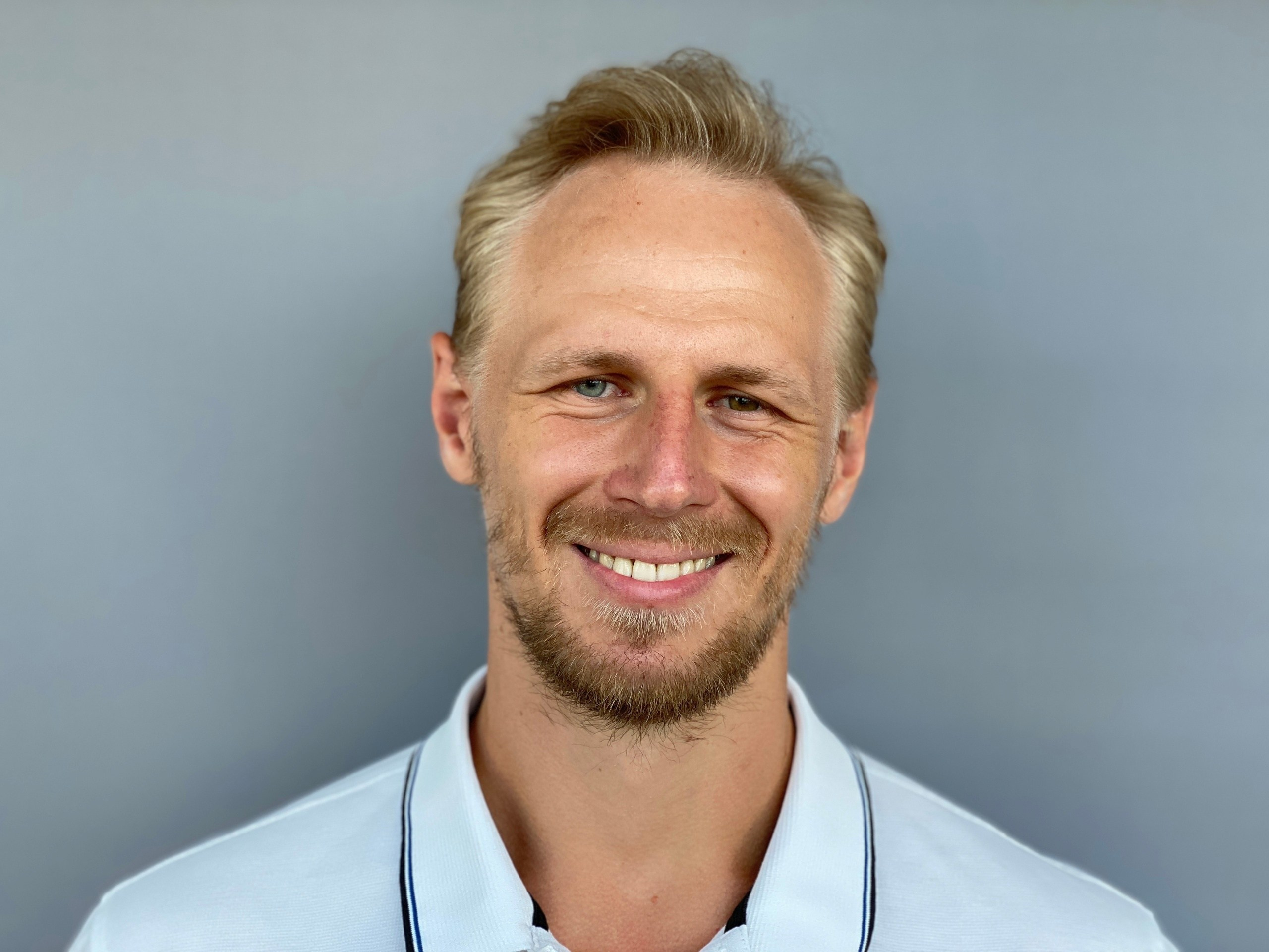 Михаил, 186 рост, 50-52. KED Production — продакшн из СПб. Создаём фото, видео и контент, который помогает брендам и селлерам продавать больше