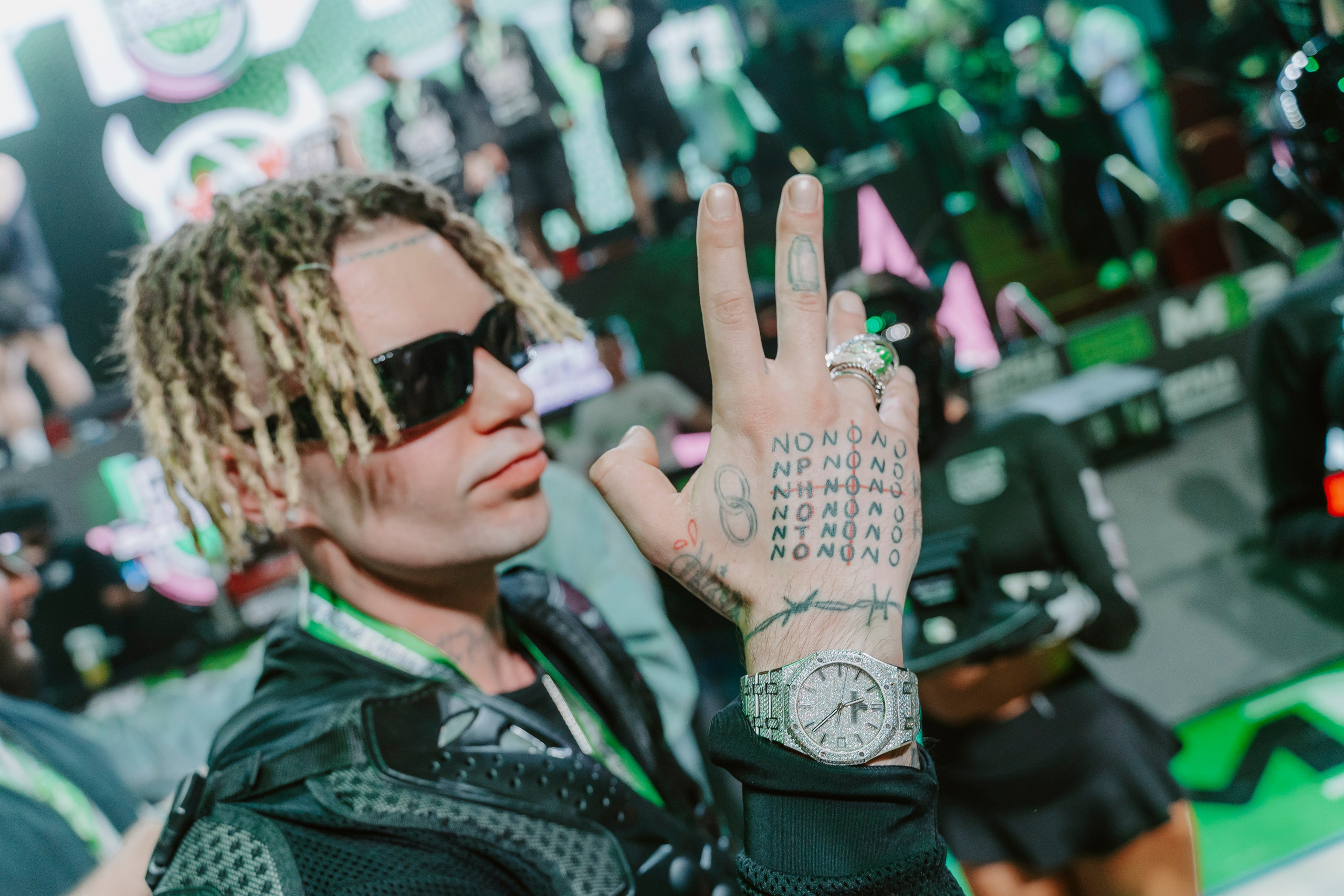 MEDIABASKET x LIGASTAVOK. Фотограф первого впечатления