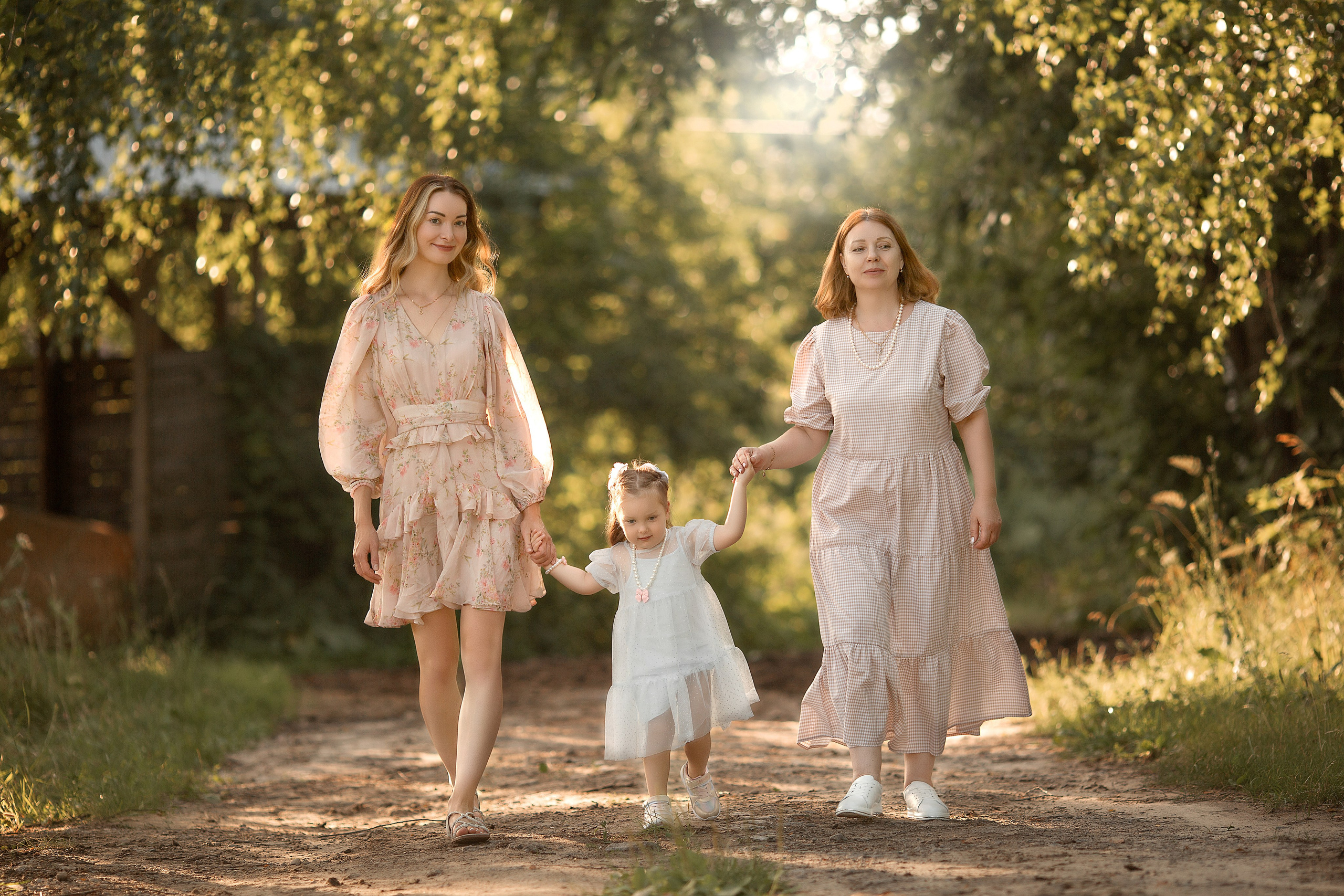 Кристина и семья с Воробьем. Фотосессия с лошадьми в Нижнем Новгороде