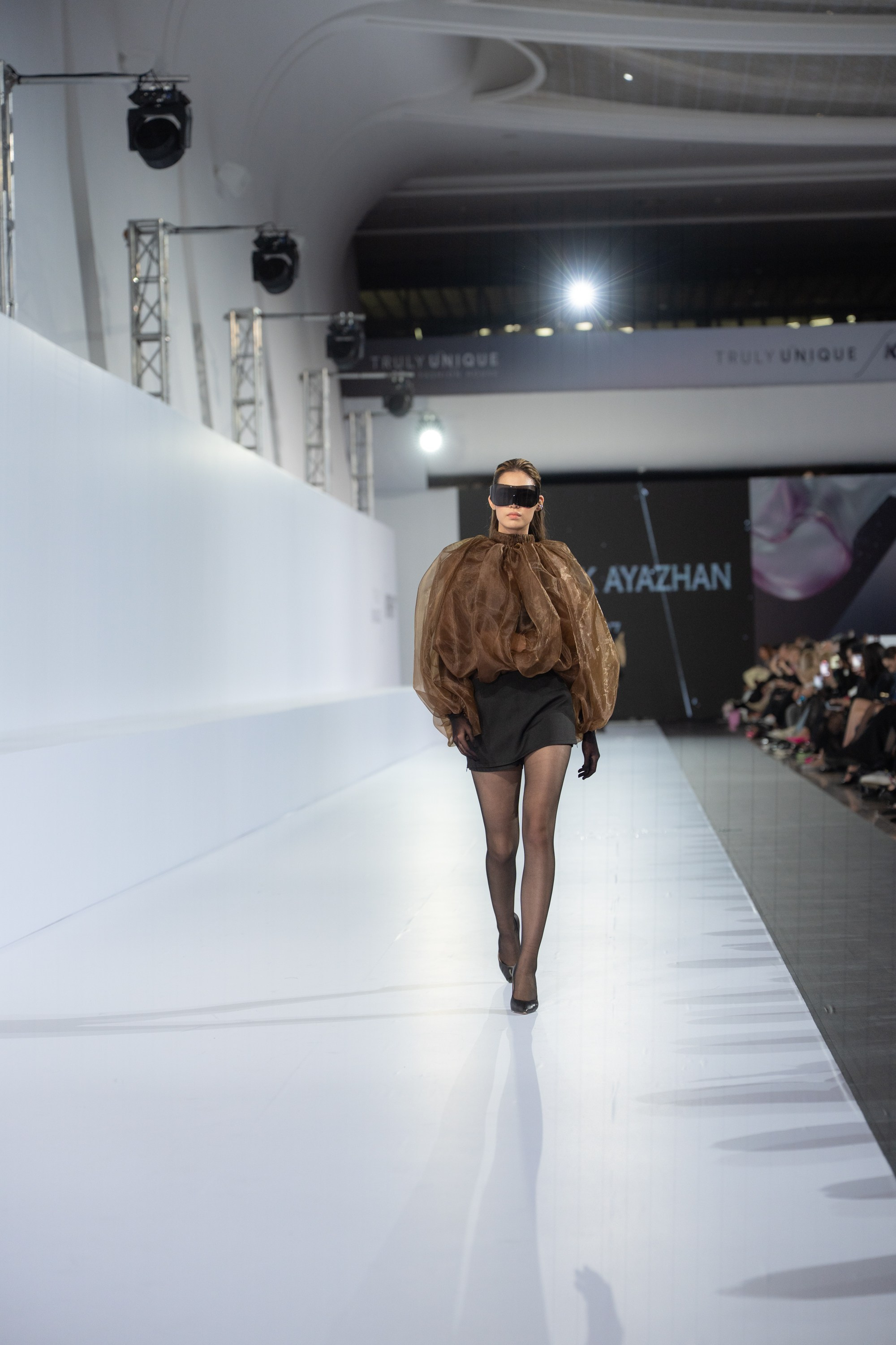 Nurbek Ayazhan. Сайт Алматинского НЮ АРТ, будуар и фэшн фотографа Дениса Карпенко