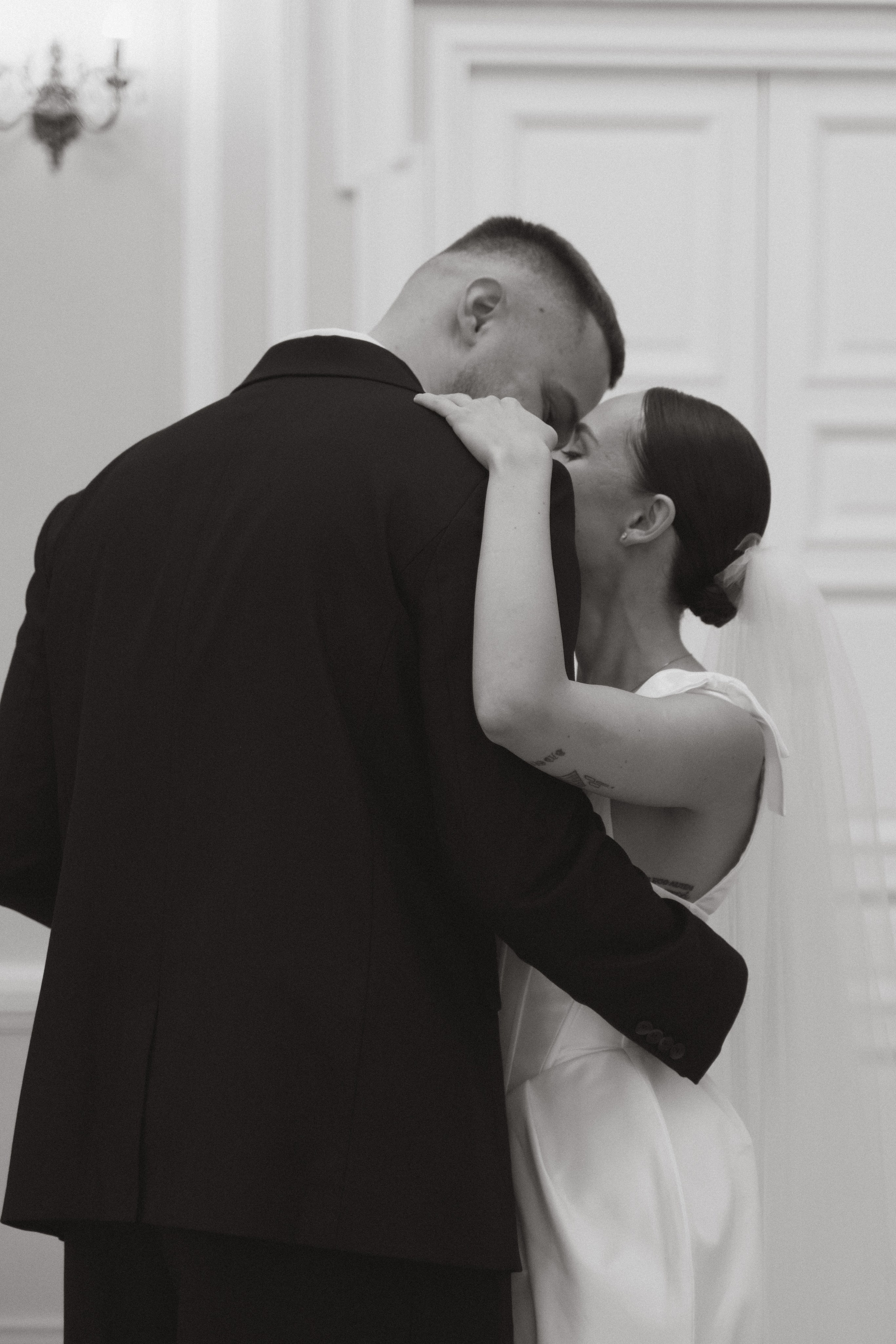 Даниил и Вивея. Свадебный фотограф Анастасия Хабарова в Новоуральске и Екатеринбурге