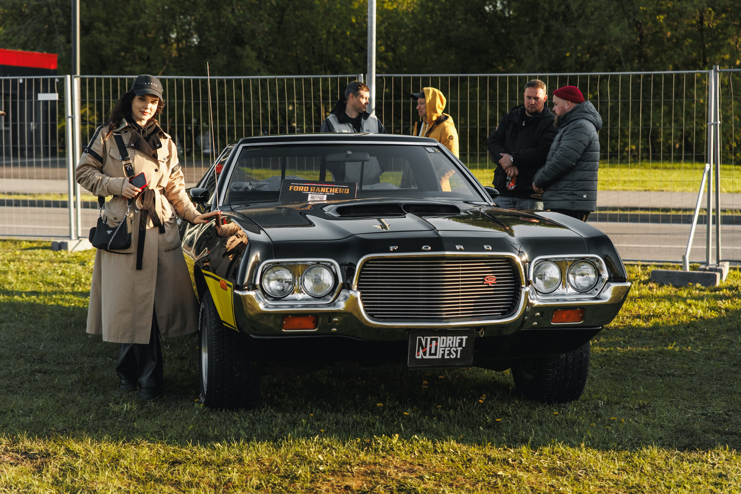 Выставка и дрифт машин. Репортажный фотограф. Москва. Алина Ланская