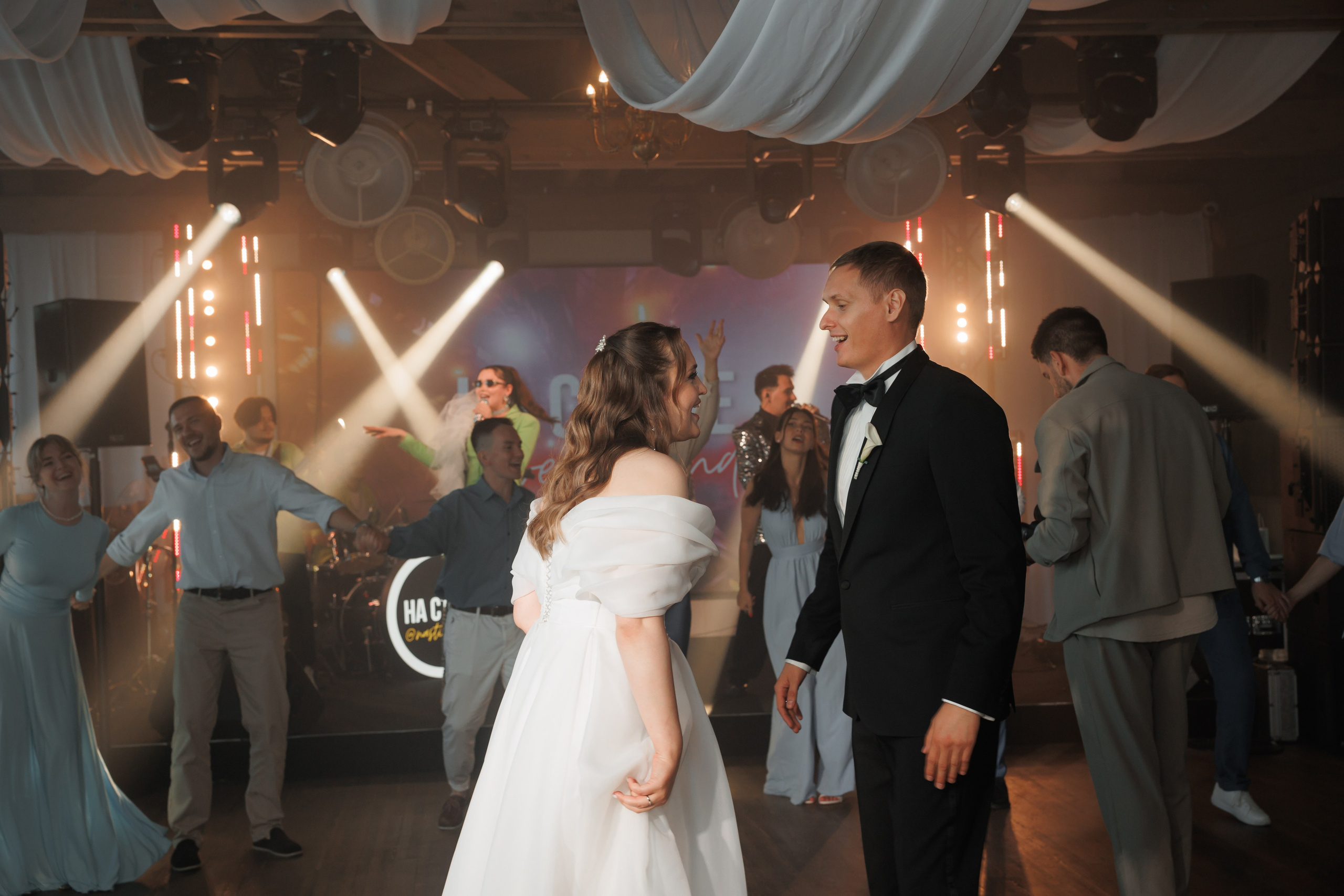 Свадебная фотосессия в отеле Сенешаль. Свадебный и репортажный фотограф (Москва, Королев и другие)