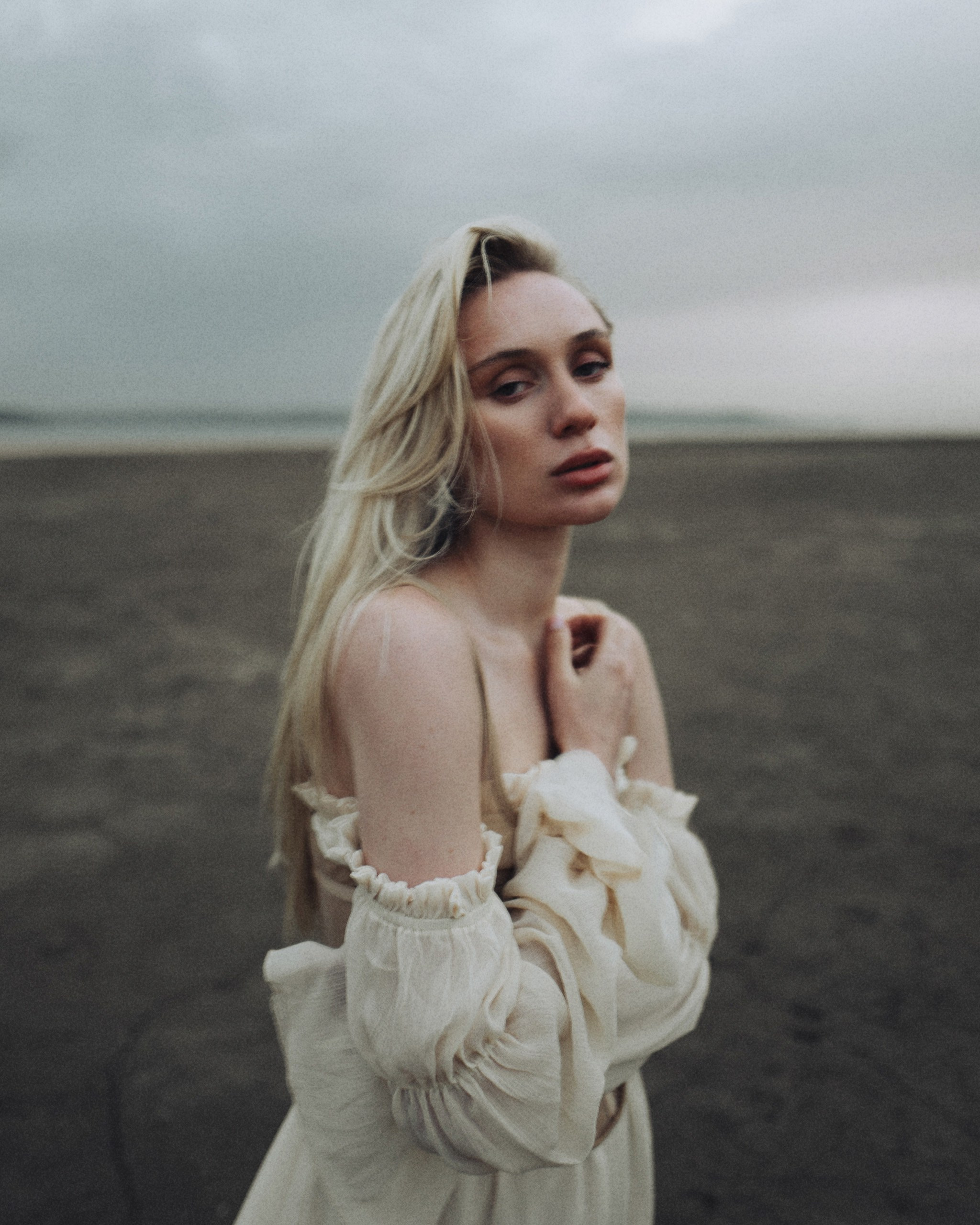 Даша «Сухой берег». Никита Линейцев — индивидуальный портретный фотограф в Москве и Иркутске