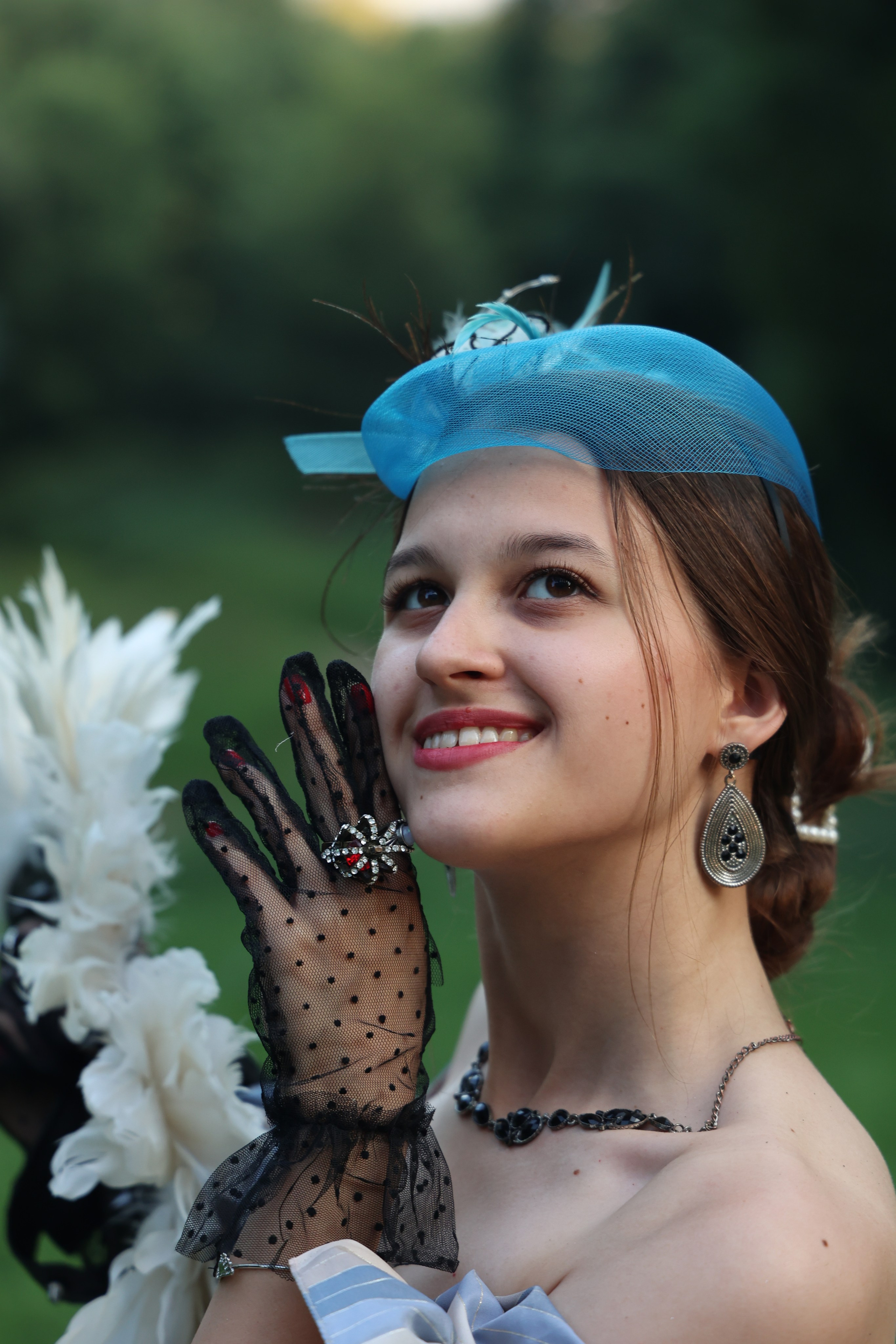 Карнавальные костюмы, вечерние и свадебные платья аренда посуточно, прокат в Жуковском. Одежда для фотосессий, аксессуары. Фотограф для маркетплейсов, фотоуслуги в Жуковском Татьяна Марсуверских