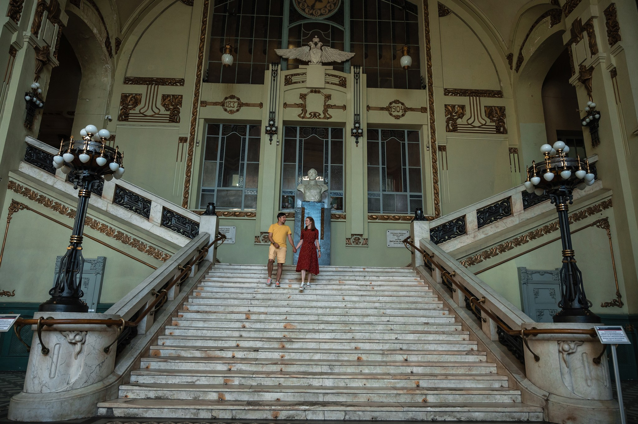 Пара на Витебском вокзале. Свадебный и семейный фотограф из Санкт-Петербурга Климов Анатолий