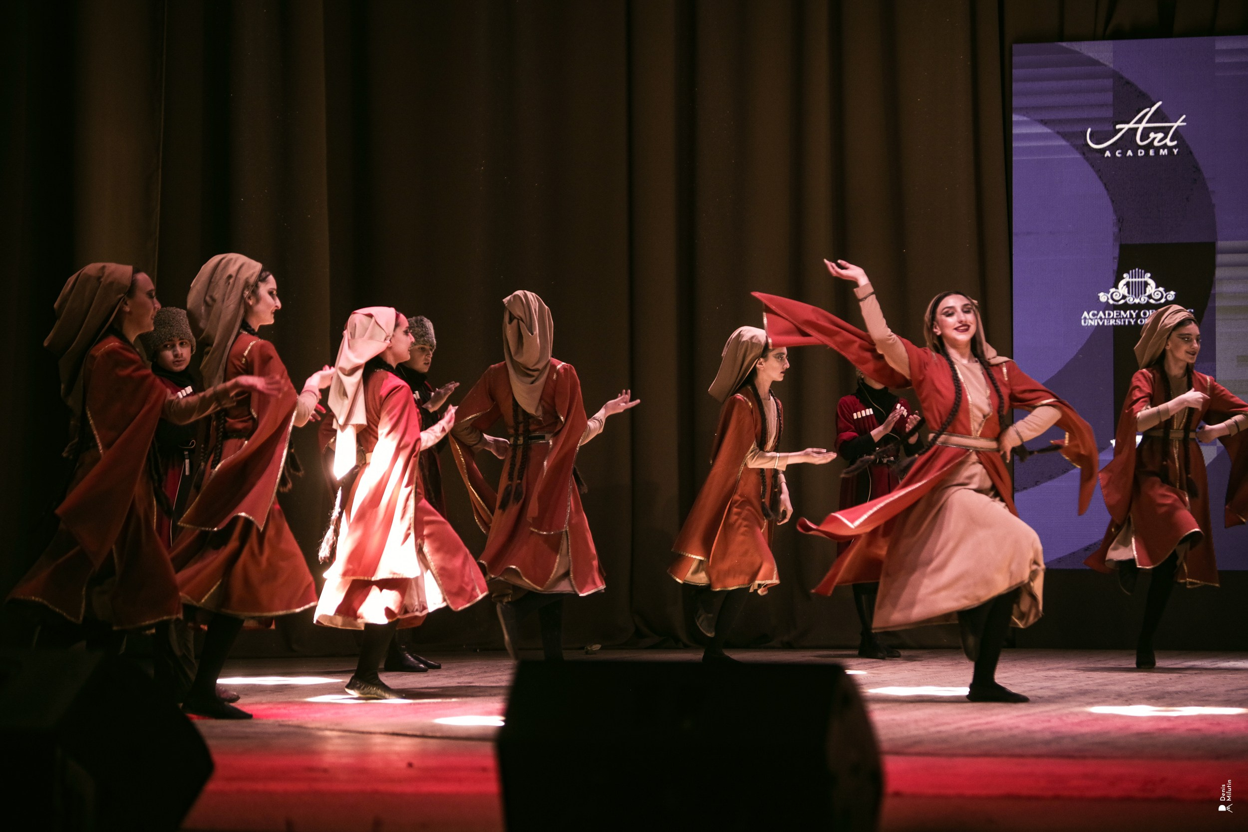 Танцы в Хоби. Портретный фотограф Денис Милютин