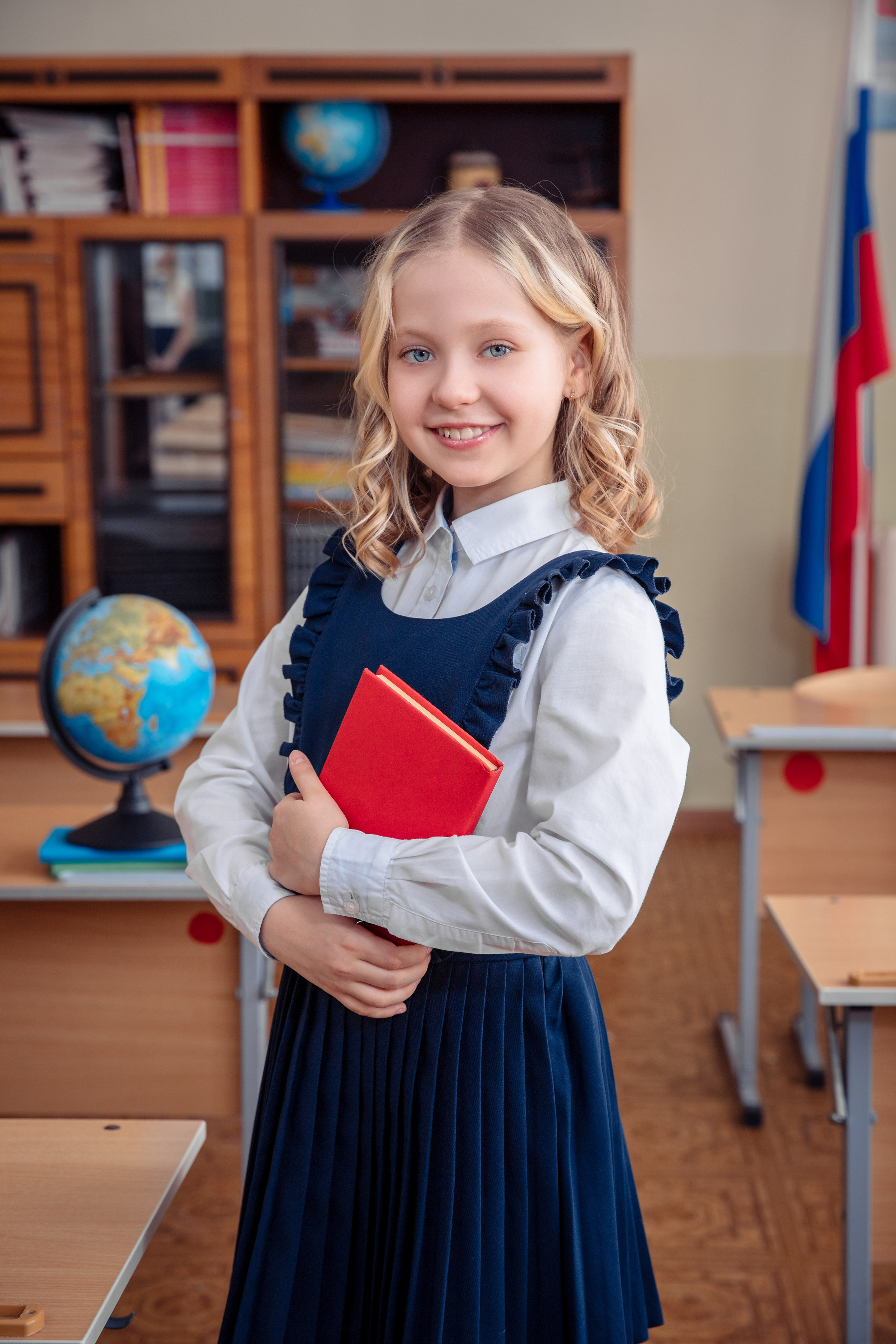 Начальные классы. Выпускные школьные фото­альбомы для школ и детских садов в Волгограде и Волжском