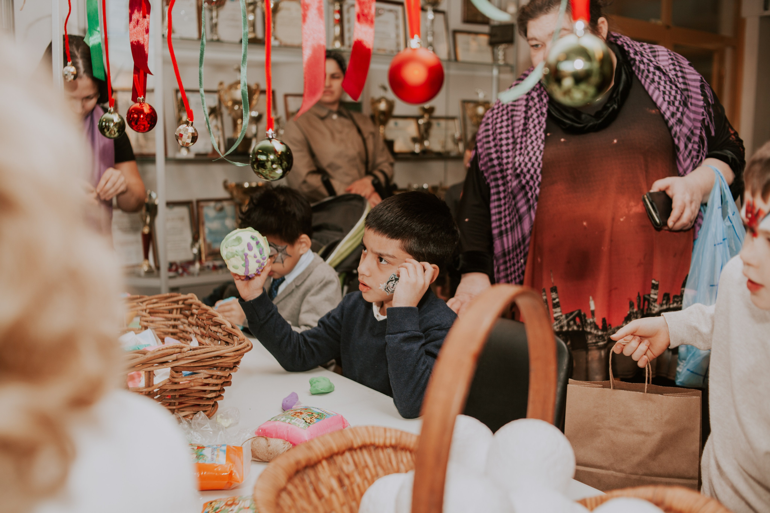 Мастер-класс от Мастерской Наташи Ой на фестивале для детей с ОВЗ «Шире круг». Семейный фотограф во Всеволожске и Санкт-Петербурге Юлия Капустина