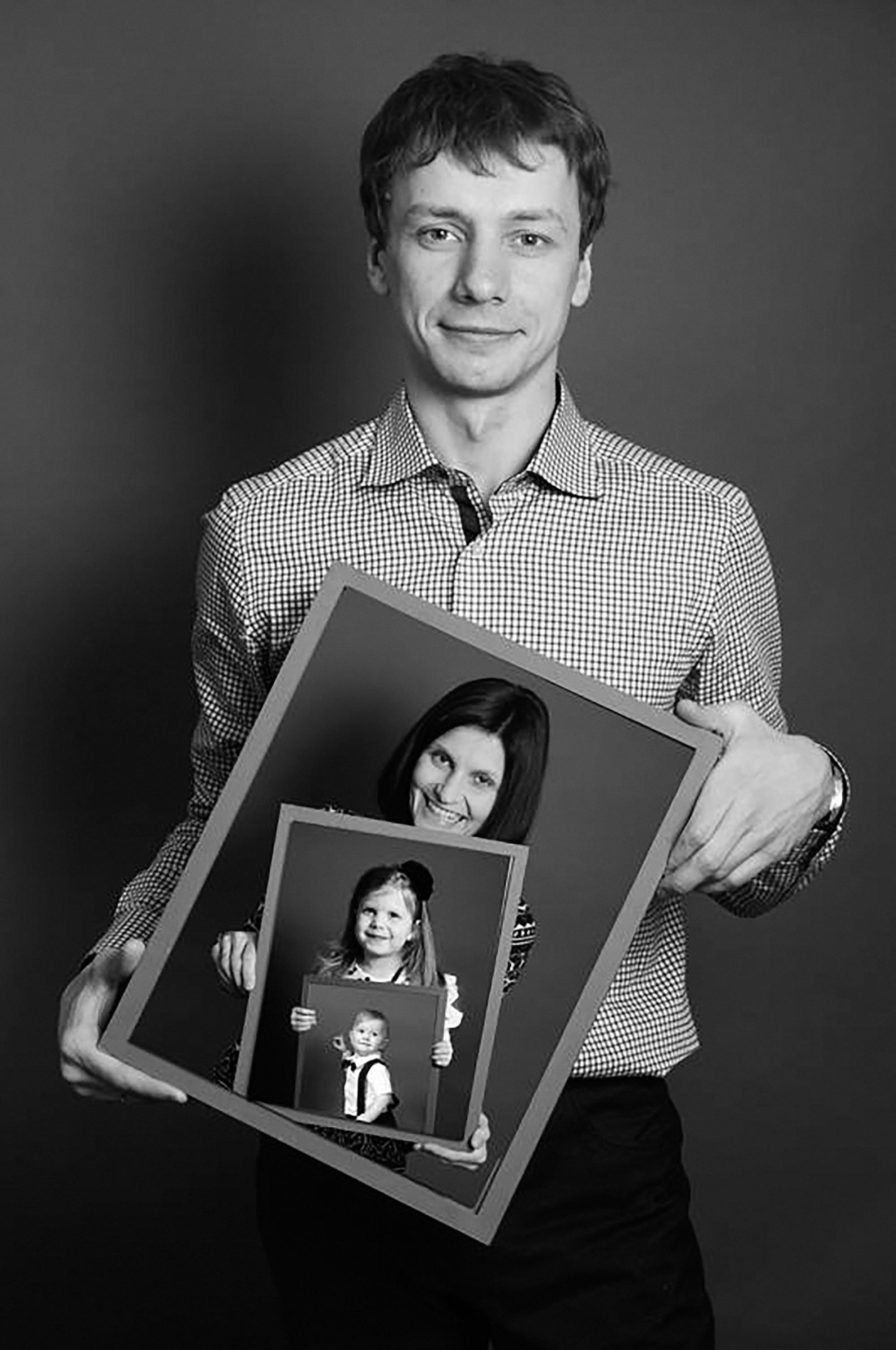 Комбинированный фотопортрет красивой семьи