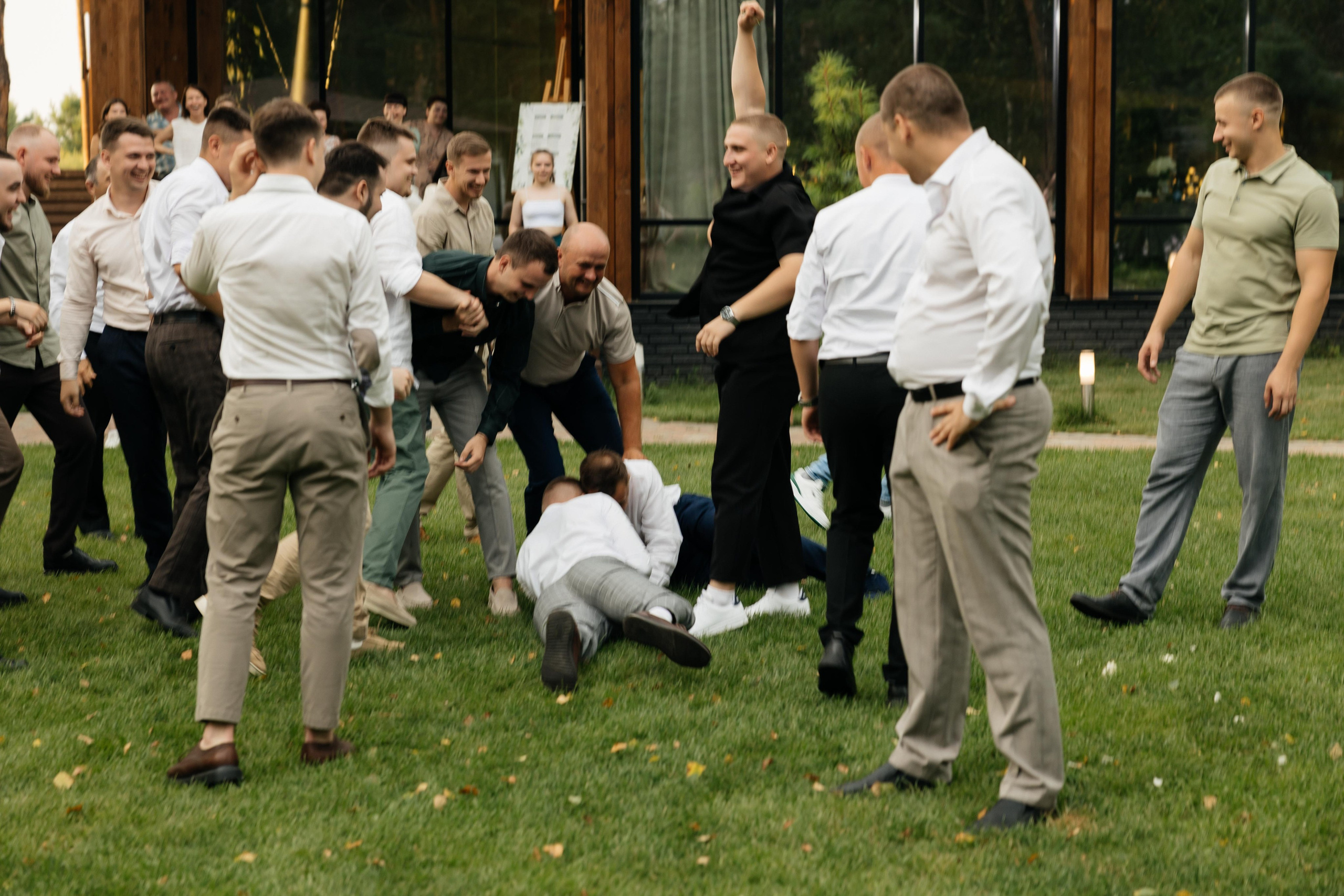 Свадебная история. Лесной Виладж. Свадебный и семейный фотограф Рассказова Виктория