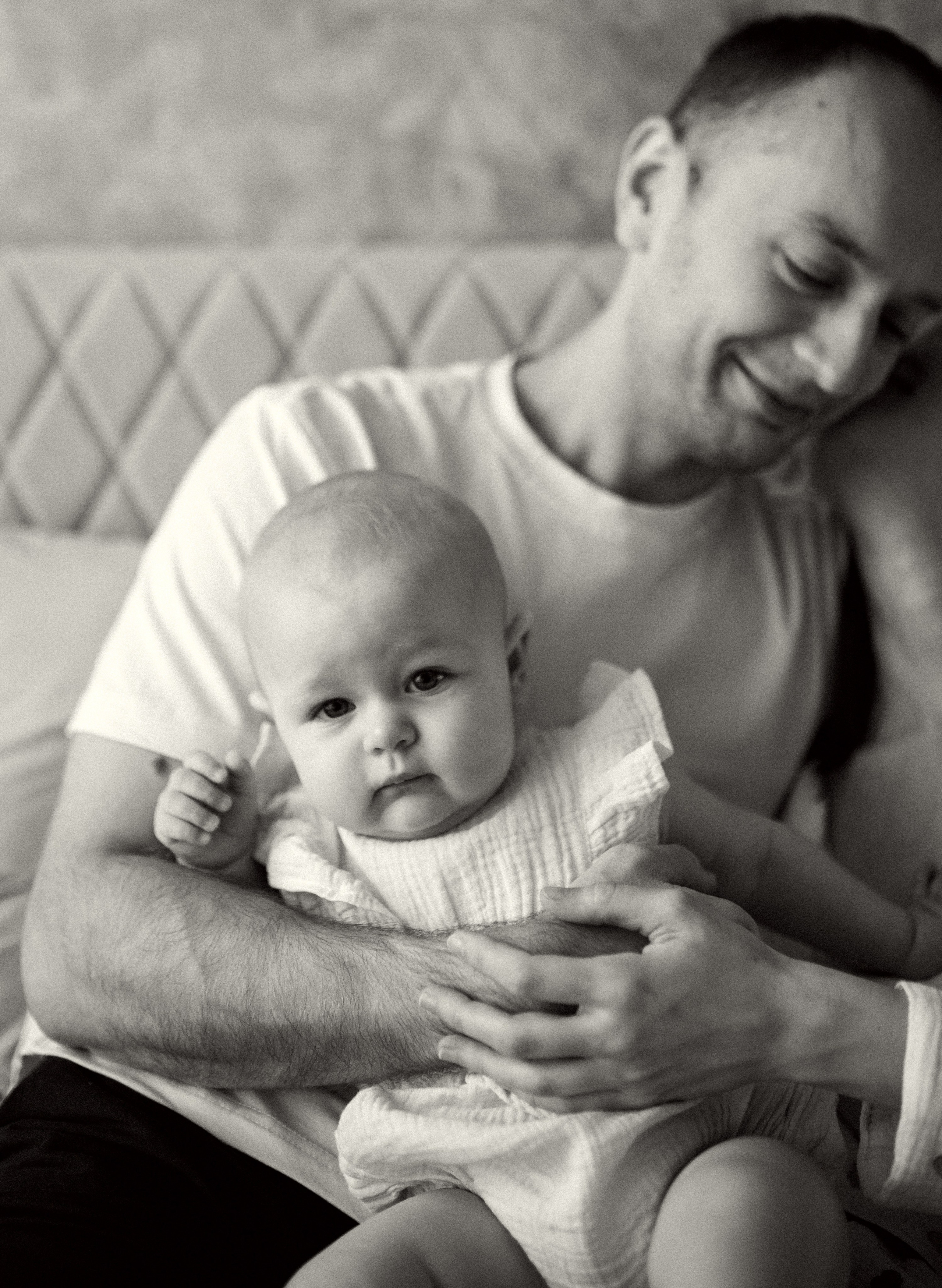 Домашняя семейная история: Василисе 10 месяцев. Семейная фотосессия Бутово Москва фотограф Алина Морщагина