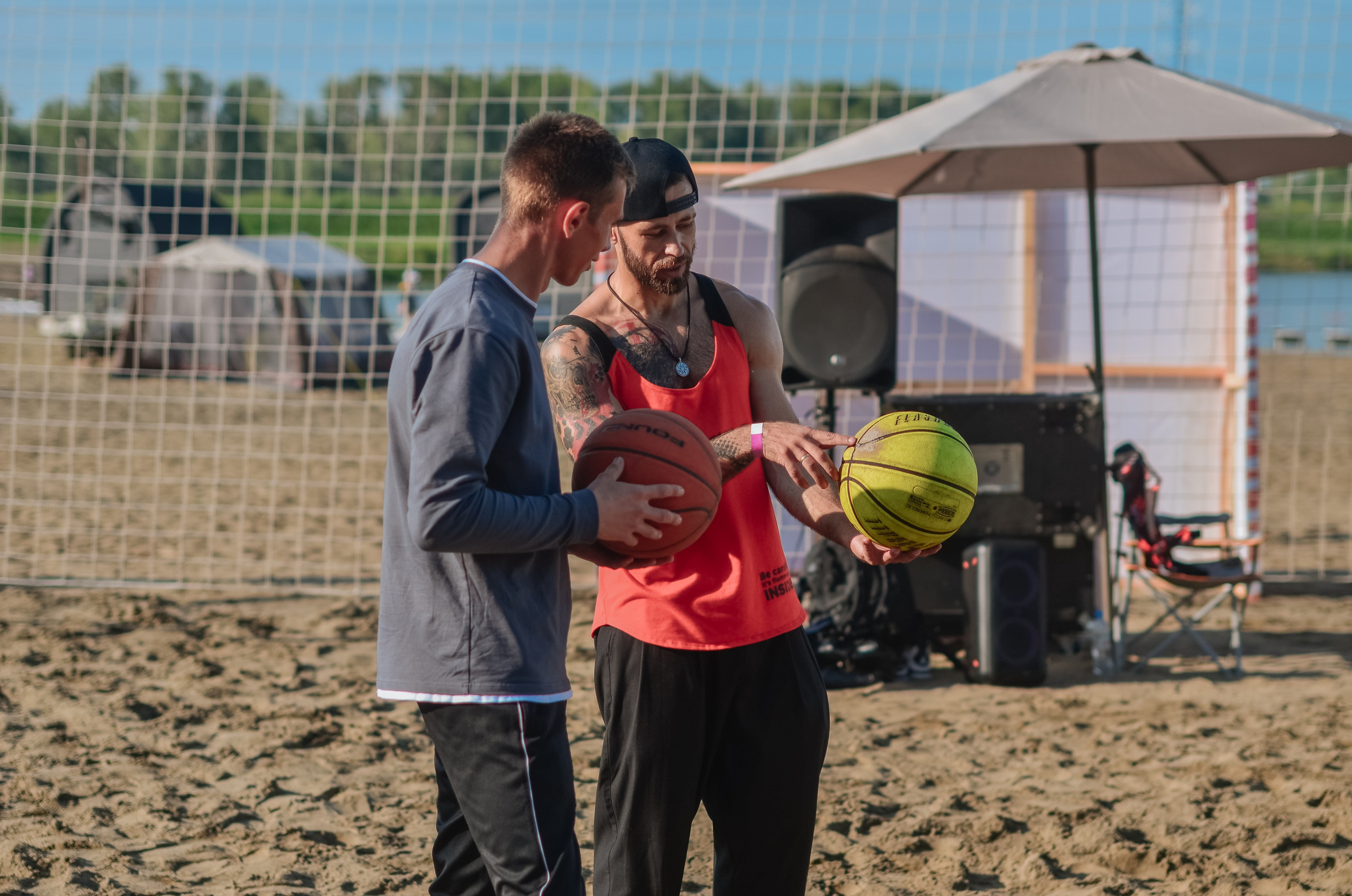 Фестиваль «Грань» 2025. Спортивная площадка. Денисова Аля — фотограф для парных съемок и индивидуальных историй в Барнауле