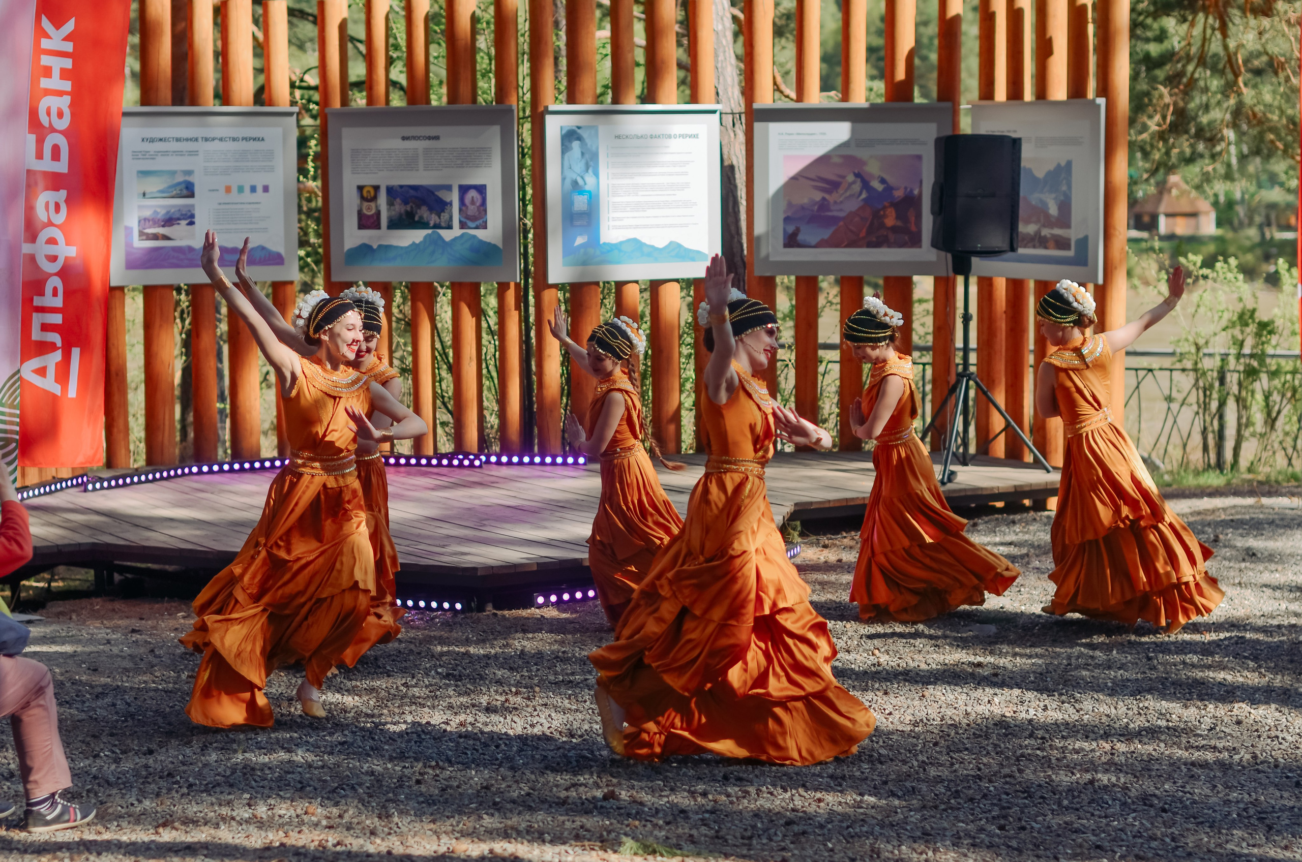 Фестиваль «Цветение Маральника на Алтае 2025». Фоторепортаж. Денисова Аля — фотограф для парных съемок и индивидуальных историй в Барнауле