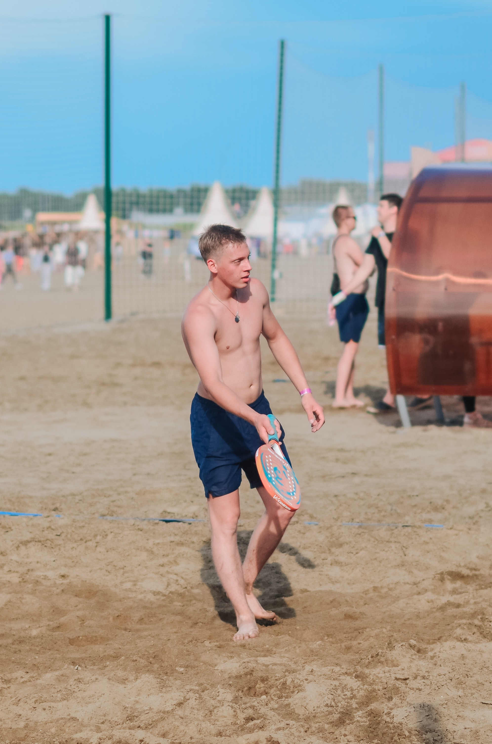 Фестиваль «Грань» 2025. Спортивная площадка. Денисова Аля — фотограф для парных съемок и индивидуальных историй в Барнауле