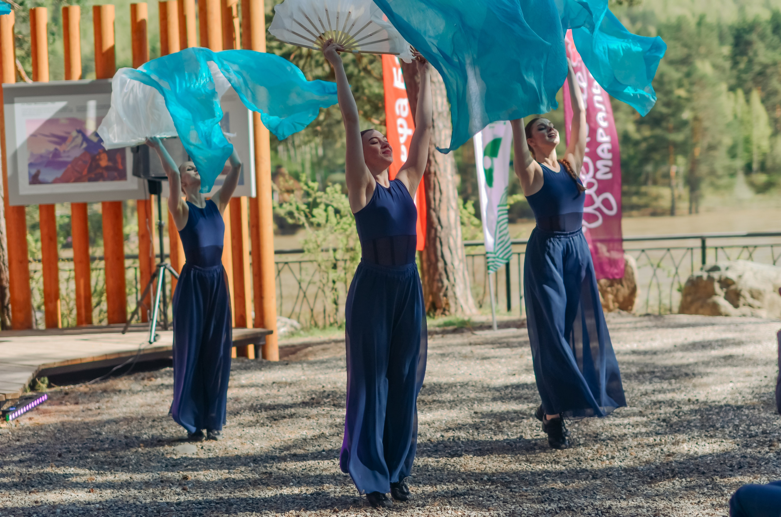 Фестиваль «Цветение Маральника на Алтае 2025». Фоторепортаж. Денисова Аля — фотограф для парных съемок и индивидуальных историй в Барнауле