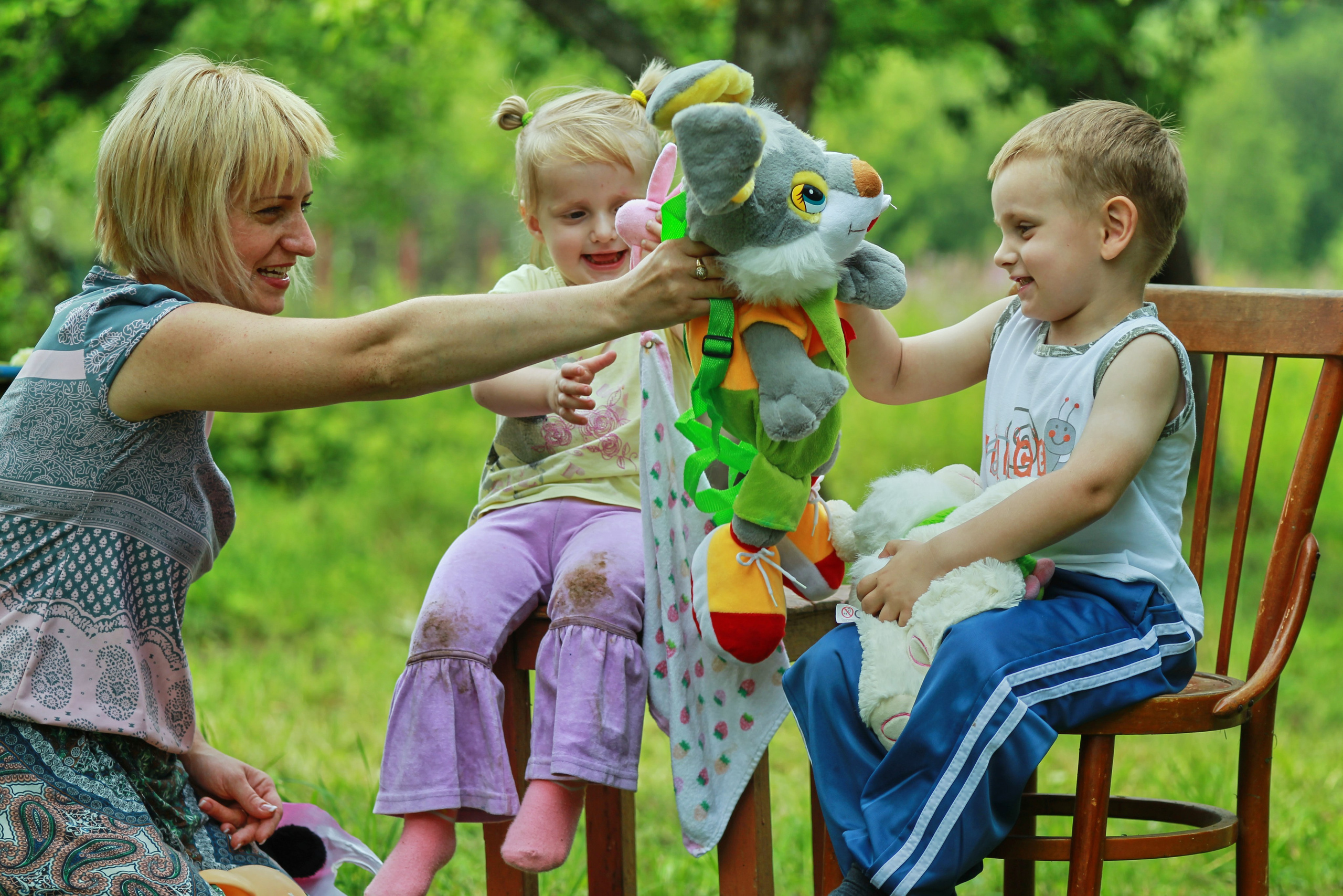 Семейная фотография в помещении и на улице. Сайт фотографа Виталия Дени