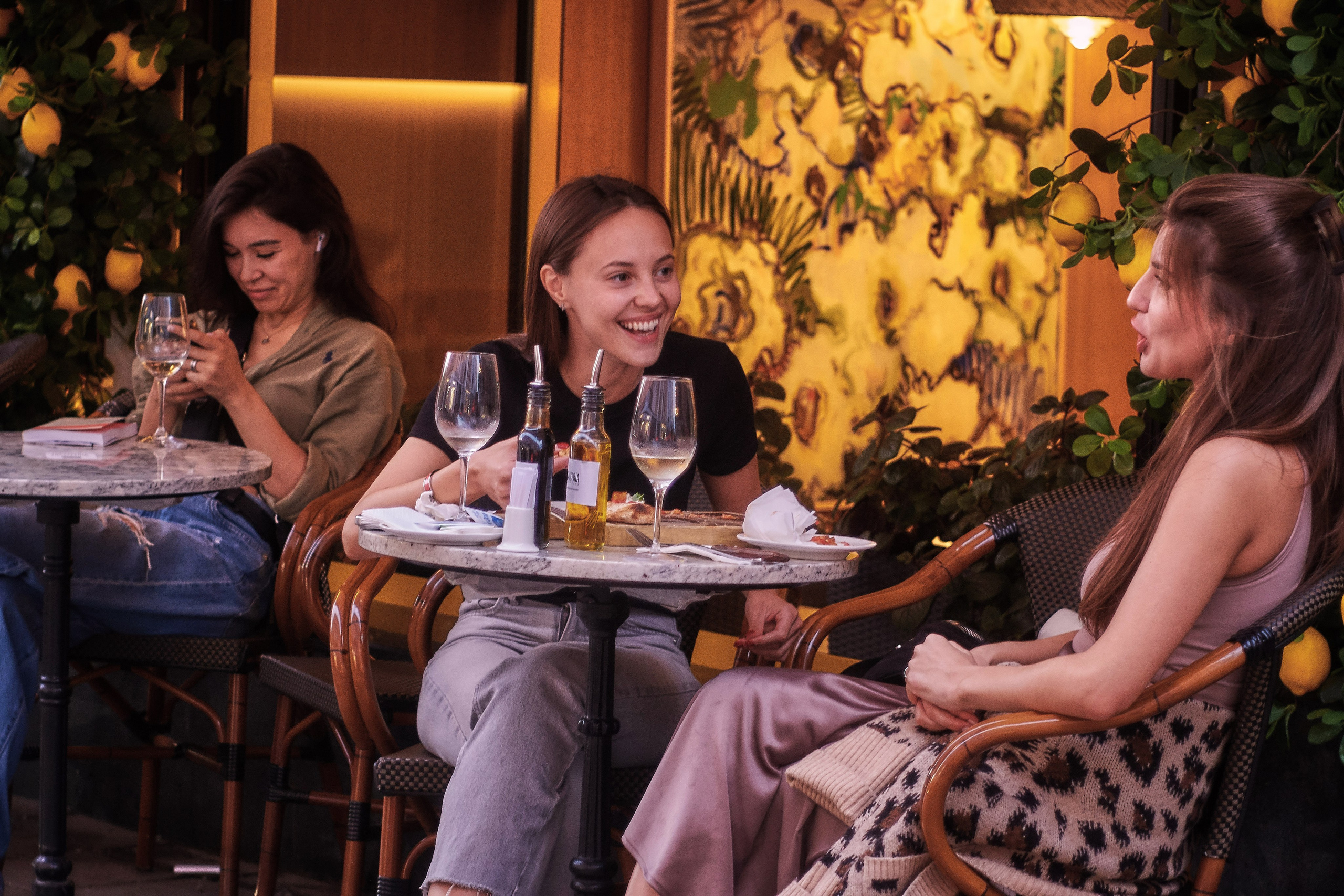 Люди и кафе. Сайт фотографа Виталия Дени