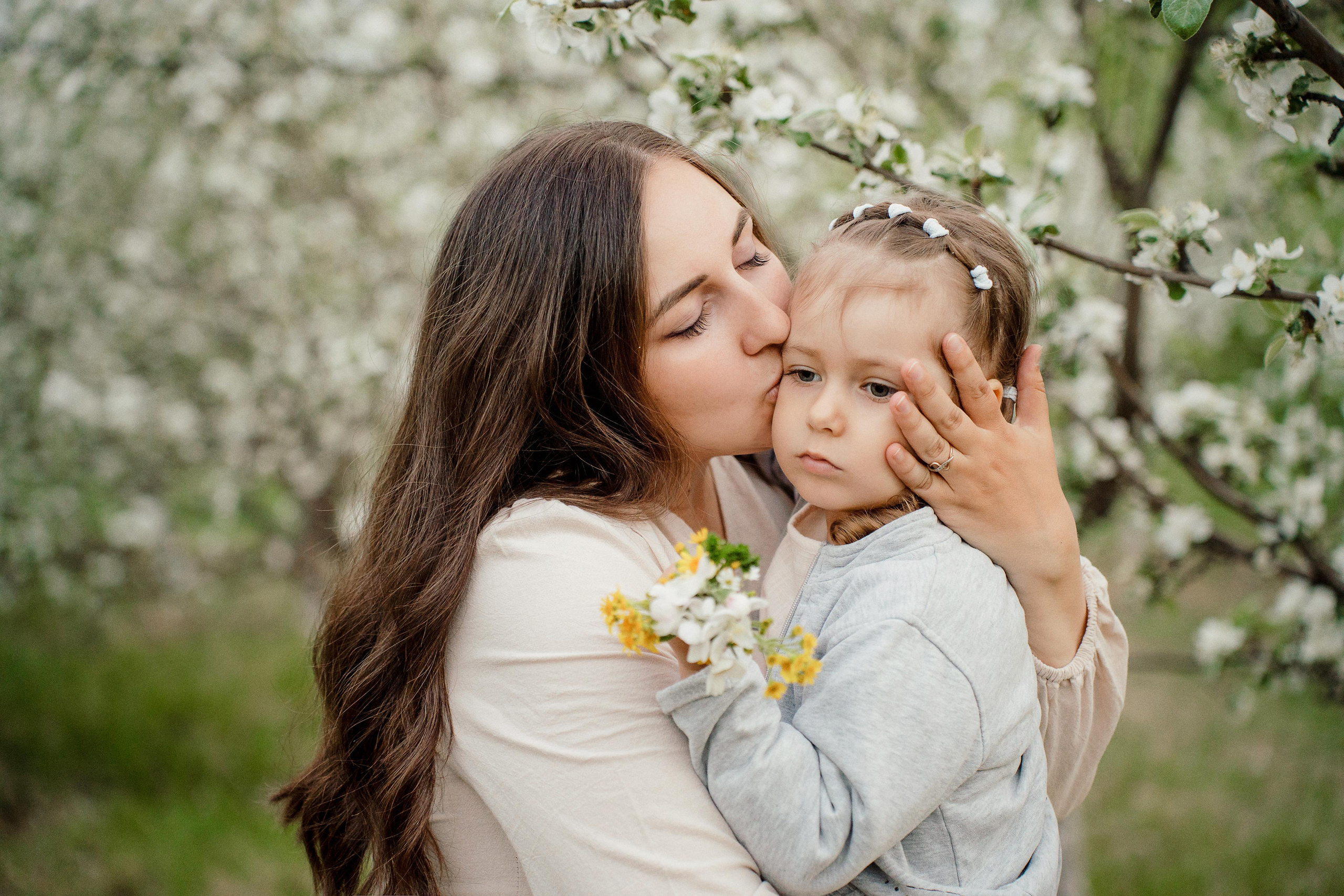Фотосессия в цветении. Свадебный и семейный фотограф в Красноярске Наталья Дроздова