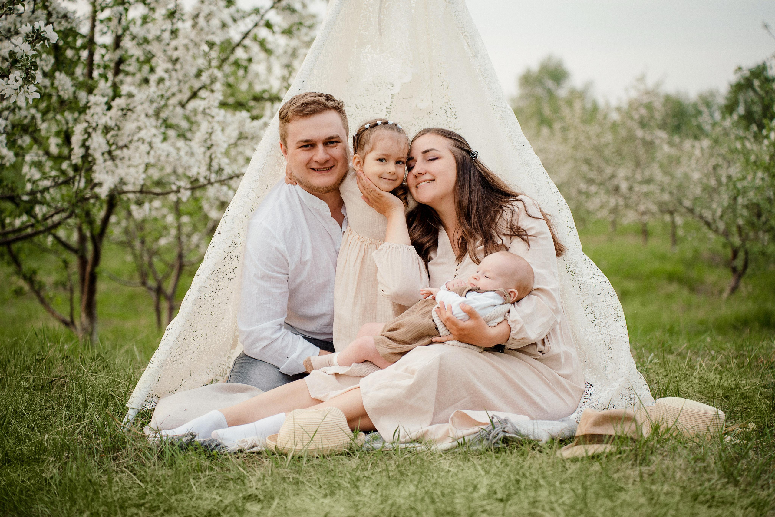 Фотосессия в цветении. Свадебный и семейный фотограф в Красноярске Наталья Дроздова
