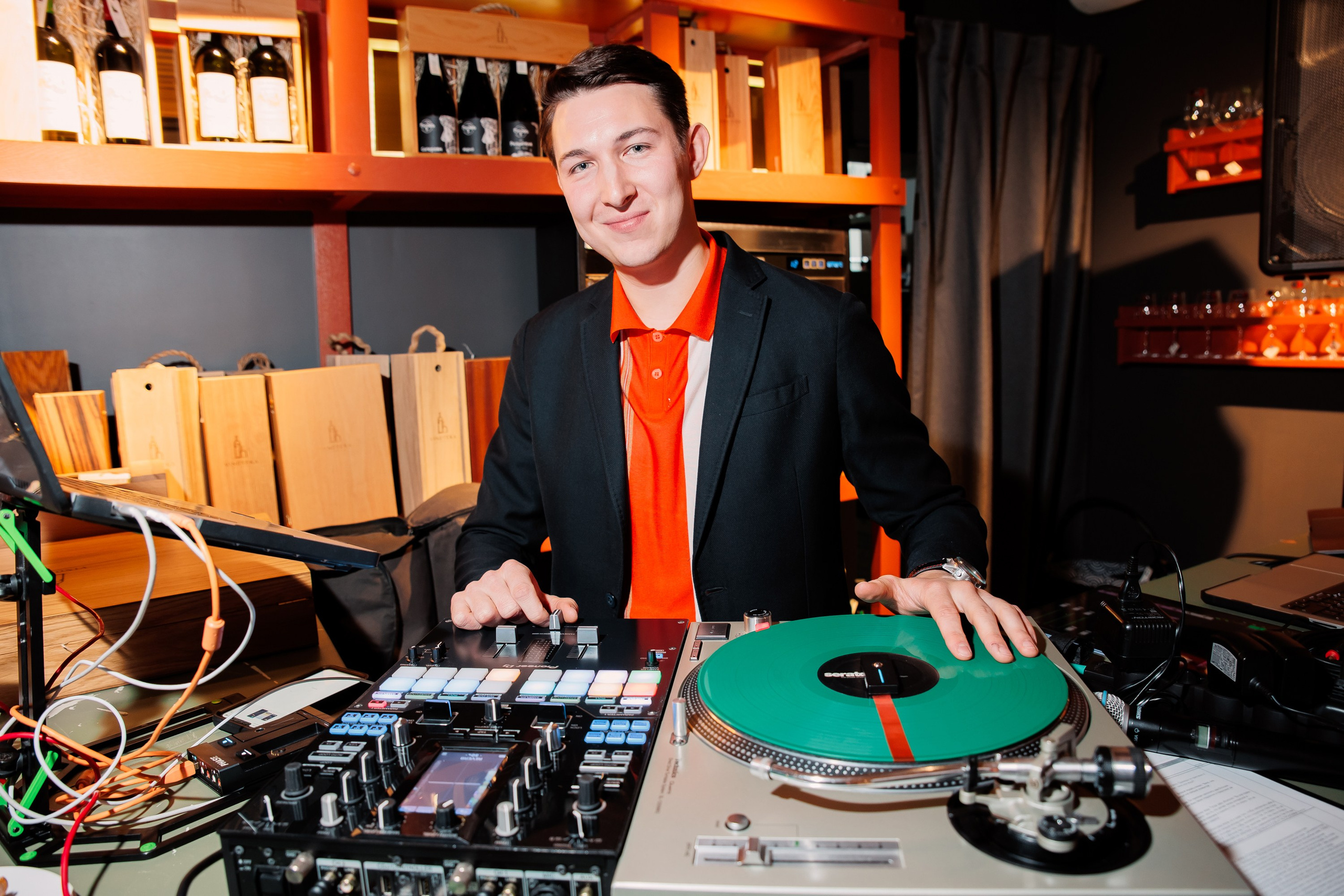 ВИНОТЕКА = ЭНОТЕКА [11 ЛЕТ]. СВОИ. ФОТООТЧЕТЫ-СОБЫТИЯ-МЕСТА