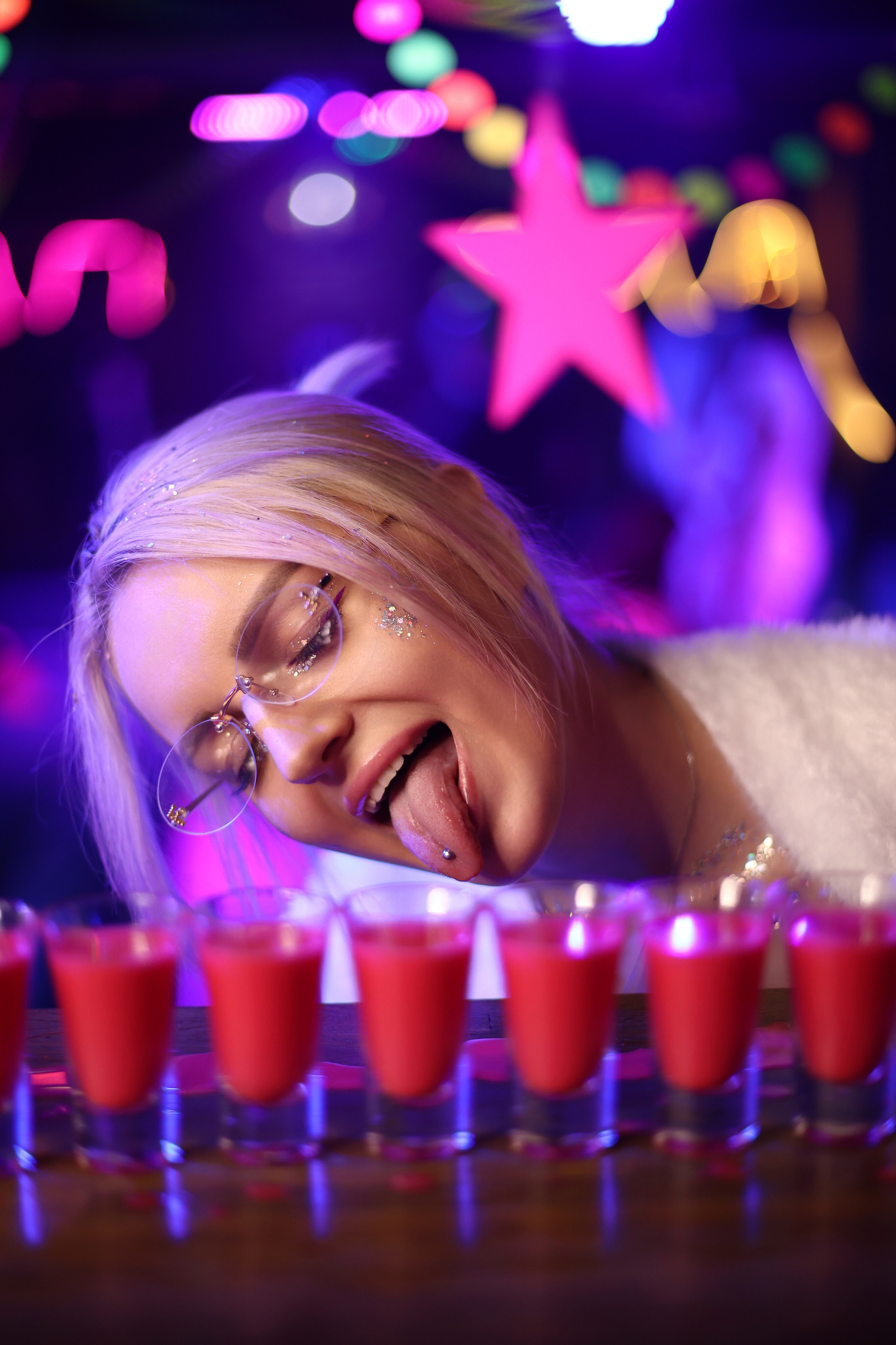 Neon Party 01.08.25. Мята Спортивная — Кальянная, караоке, бар в Минске