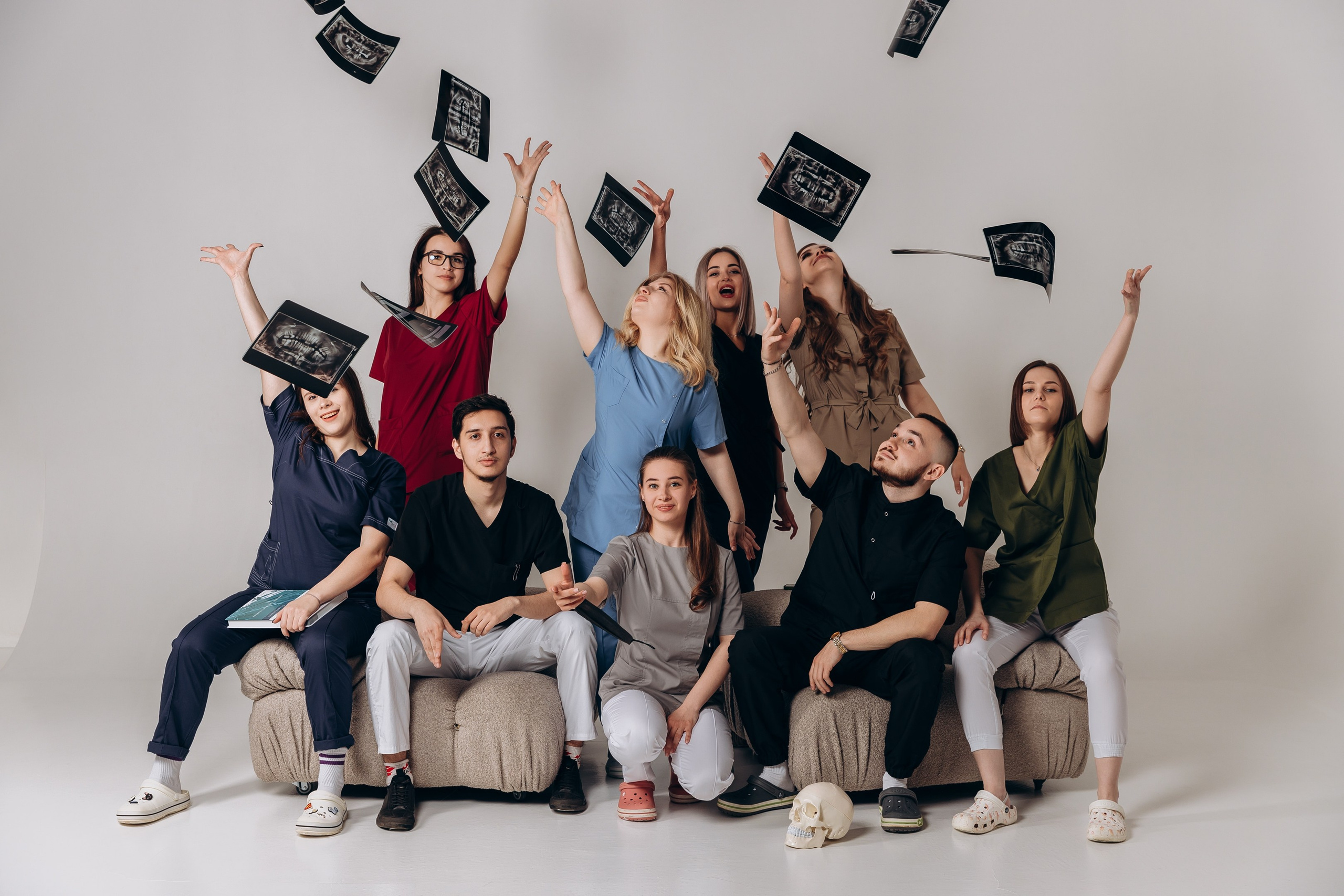 Групповые фотографии. BREAKBOOK | Выпускные альбомы в Пензе и Пензенской области