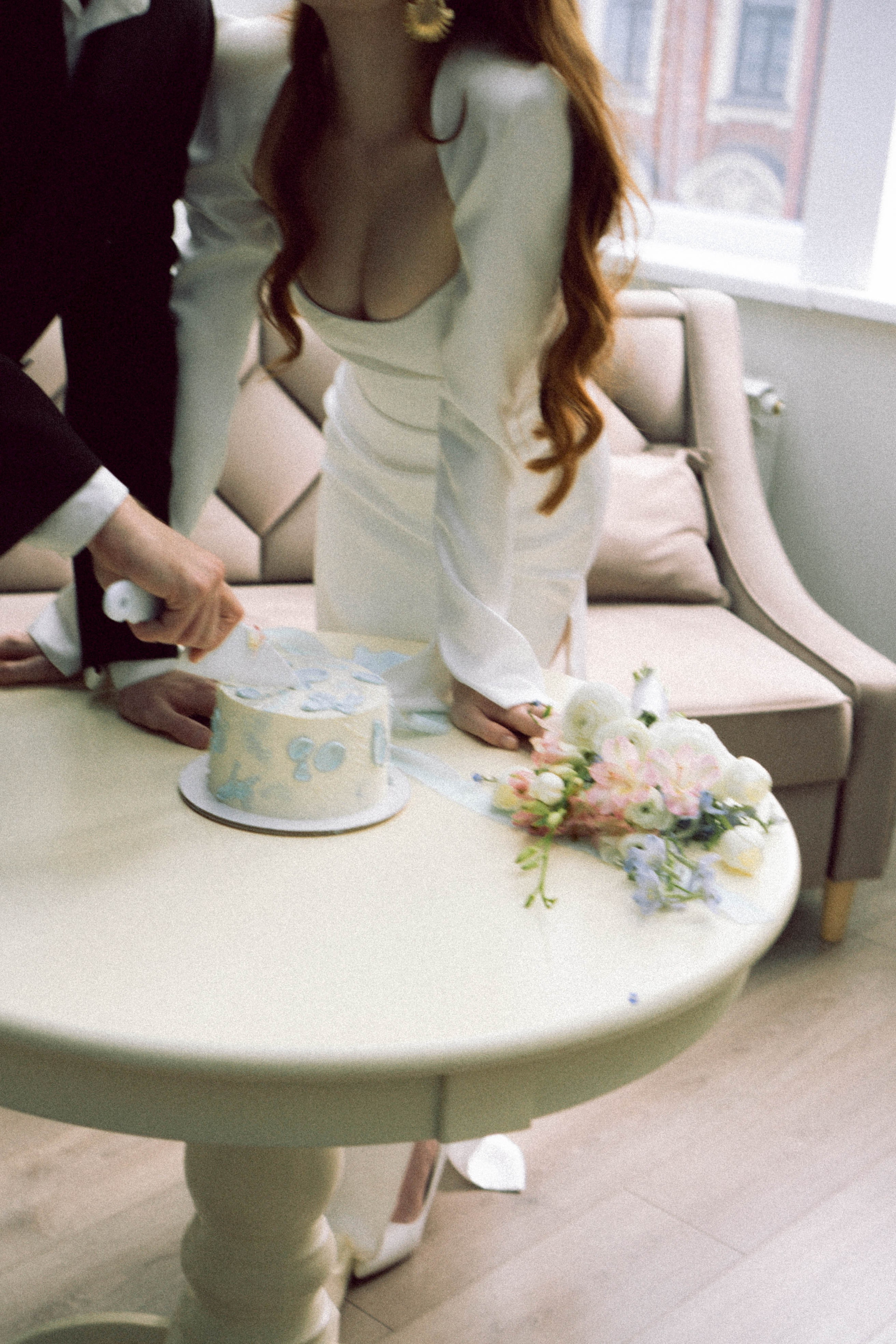 СВАДЕБНАЯ СЬЕМКА В ОТЕЛЕ. СБОРЫ ЖЕНИХА И НЕВЕСТЫ И ТАКЖЕ ТОР И ПОДГОТОВКА К ПРОГУЛКЕ. Профессиональный фотограф, Санкт-Петербург — Виктория Богомолова