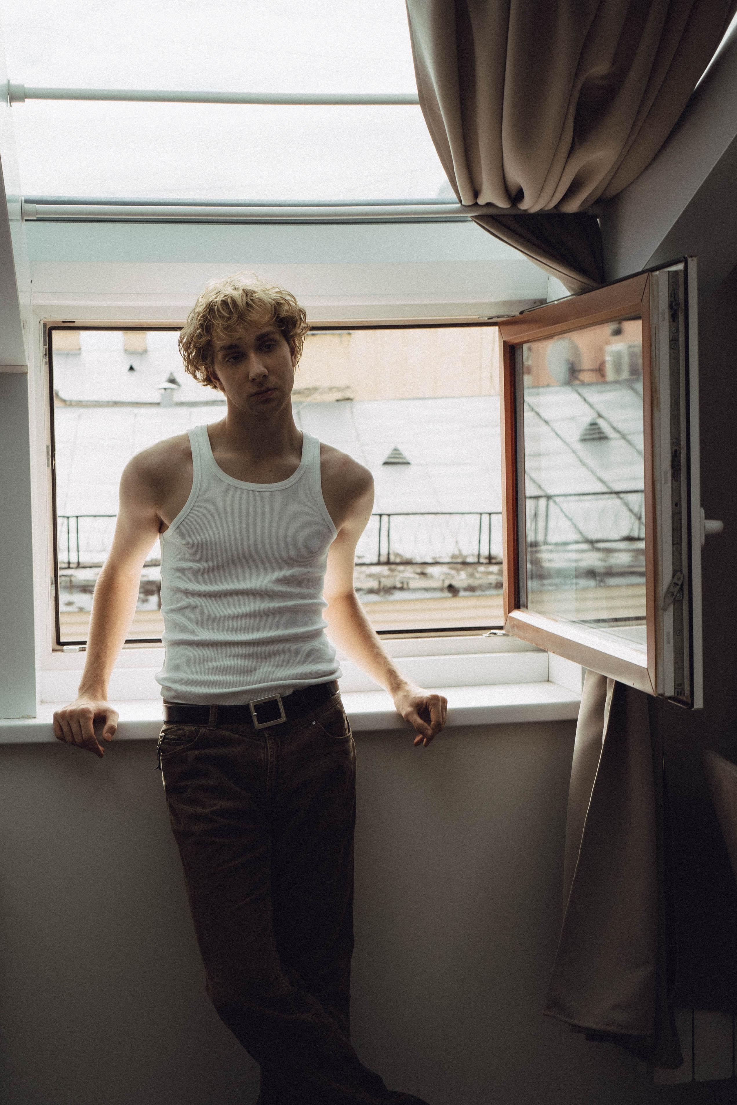 СВАДЕБНАЯ СЬЕМКА В ОТЕЛЕ. СБОРЫ ЖЕНИХА И НЕВЕСТЫ И ТАКЖЕ ТОР И ПОДГОТОВКА К ПРОГУЛКЕ. Профессиональный фотограф, Санкт-Петербург — Виктория Богомолова