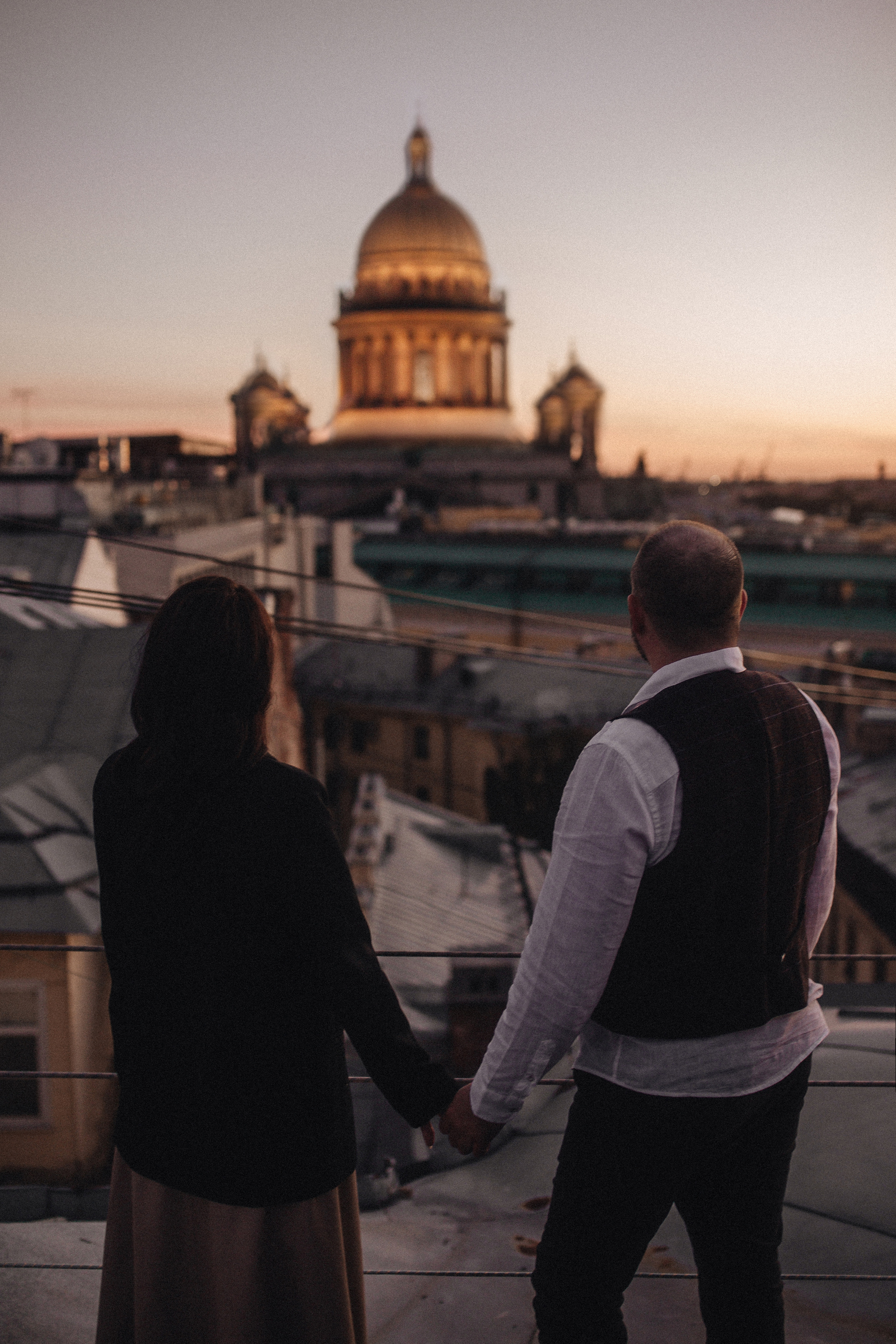 Мы гуляли по крышам Питера. Фотограф в Санкт Петербурге Лара Великова