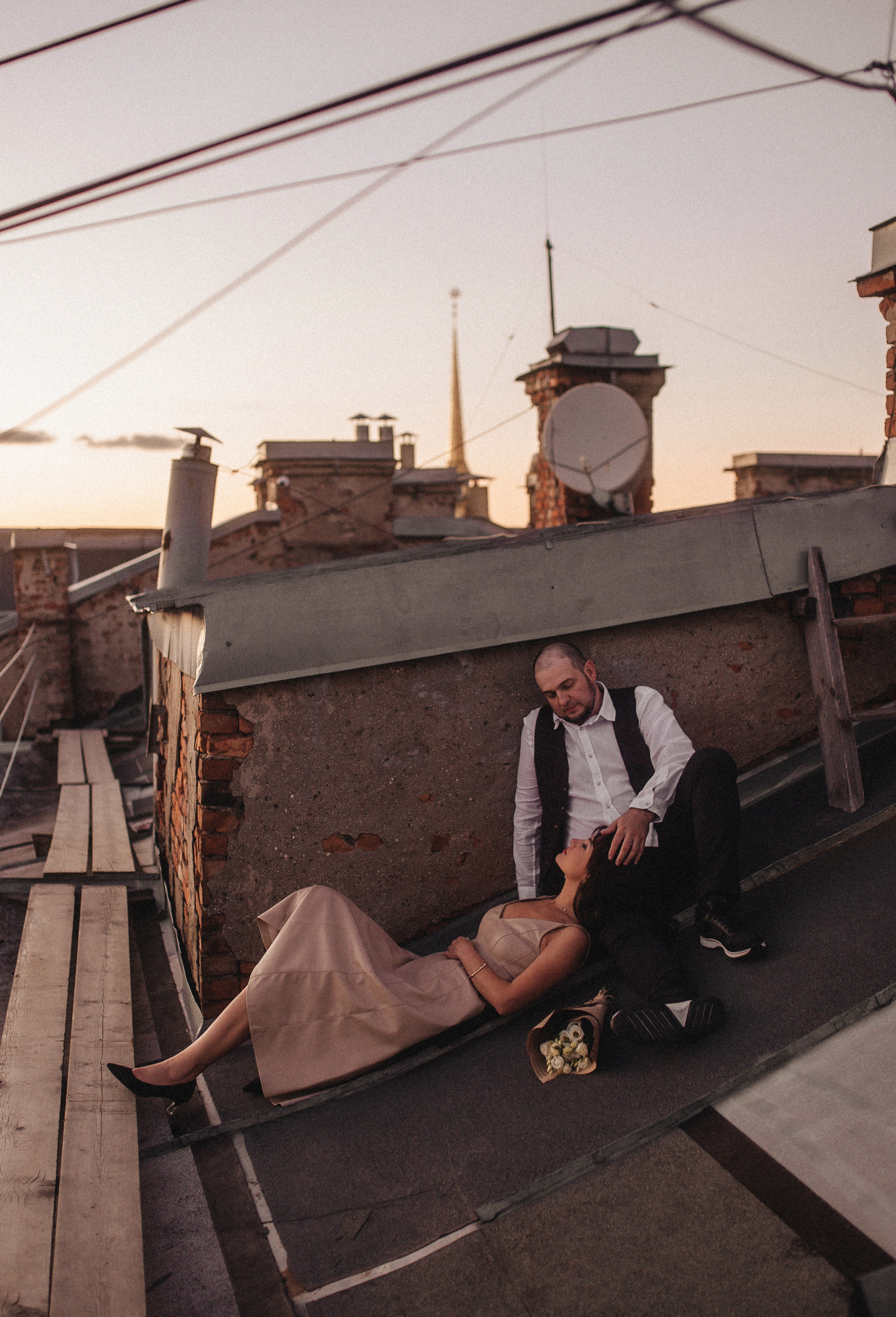 Мы гуляли по крышам Питера. Фотограф в Санкт Петербурге Лара Великова