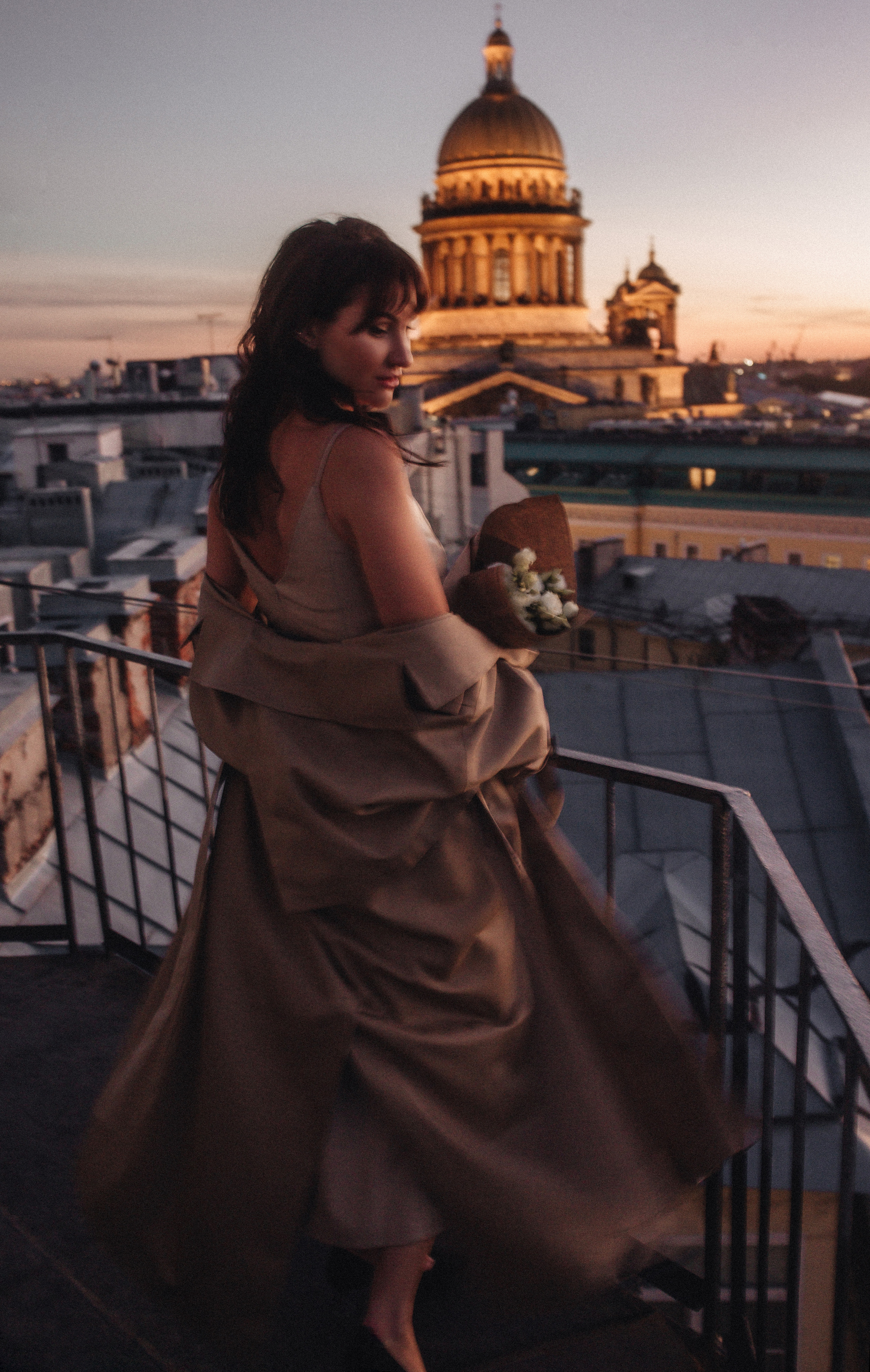 Мы гуляли по крышам Питера. Фотограф в Санкт Петербурге Лара Великова