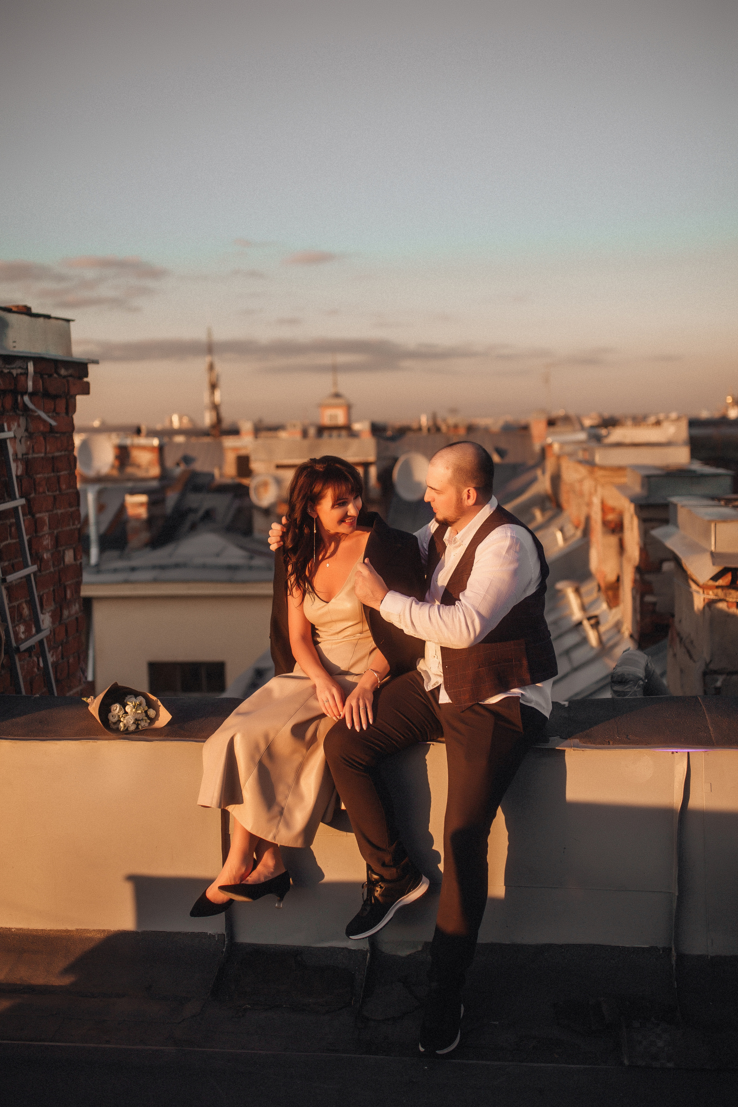 Мы гуляли по крышам Питера. Фотограф в Санкт Петербурге Лара Великова