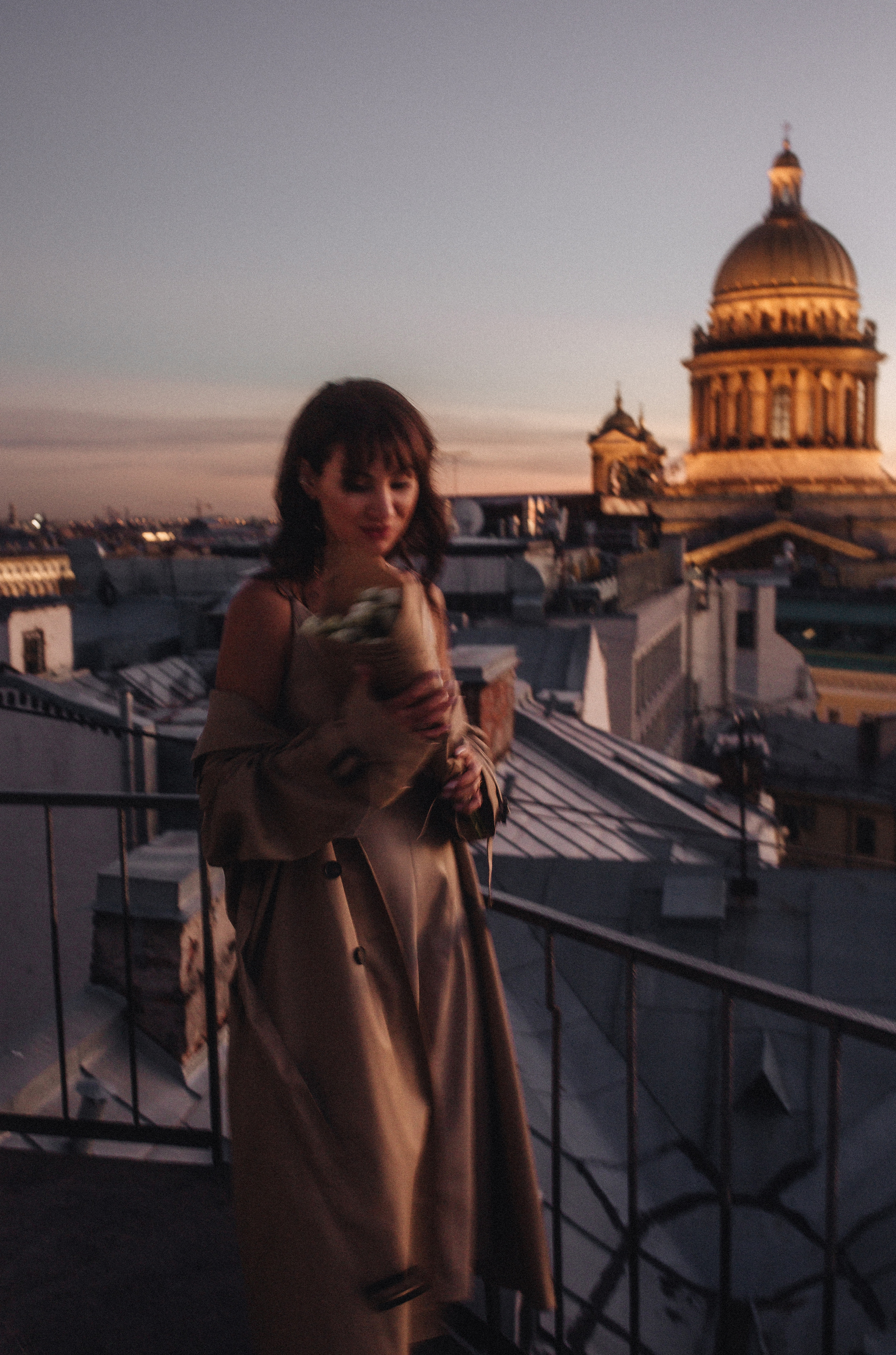 Мы гуляли по крышам Питера. Фотограф в Санкт Петербурге Лара Великова