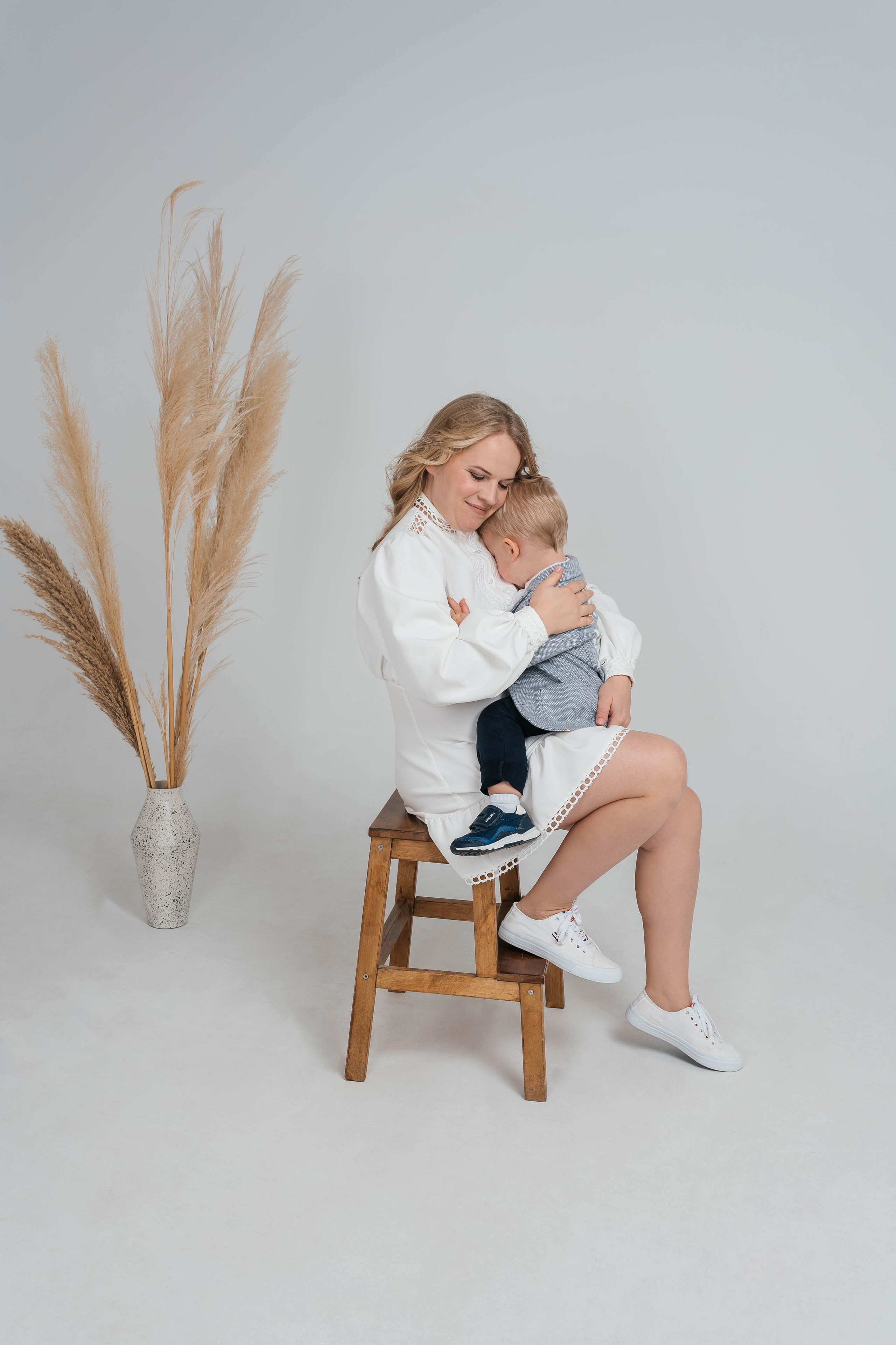 «Мама-дети» в стиле минимализм. Семейный фотограф Москва Путилково Гуляшова Екатерина